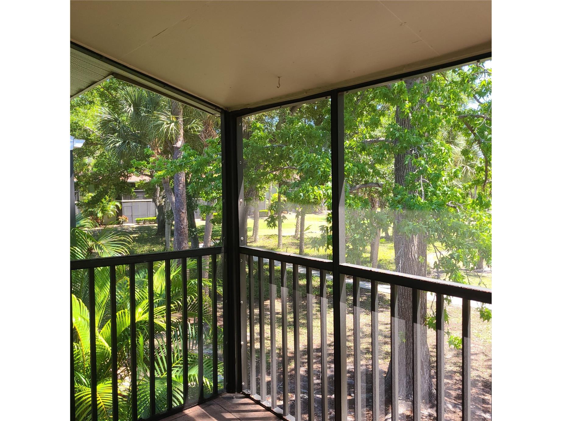 924 La Costa Circle #4 Sarasota FL 34237 A4690220 image14