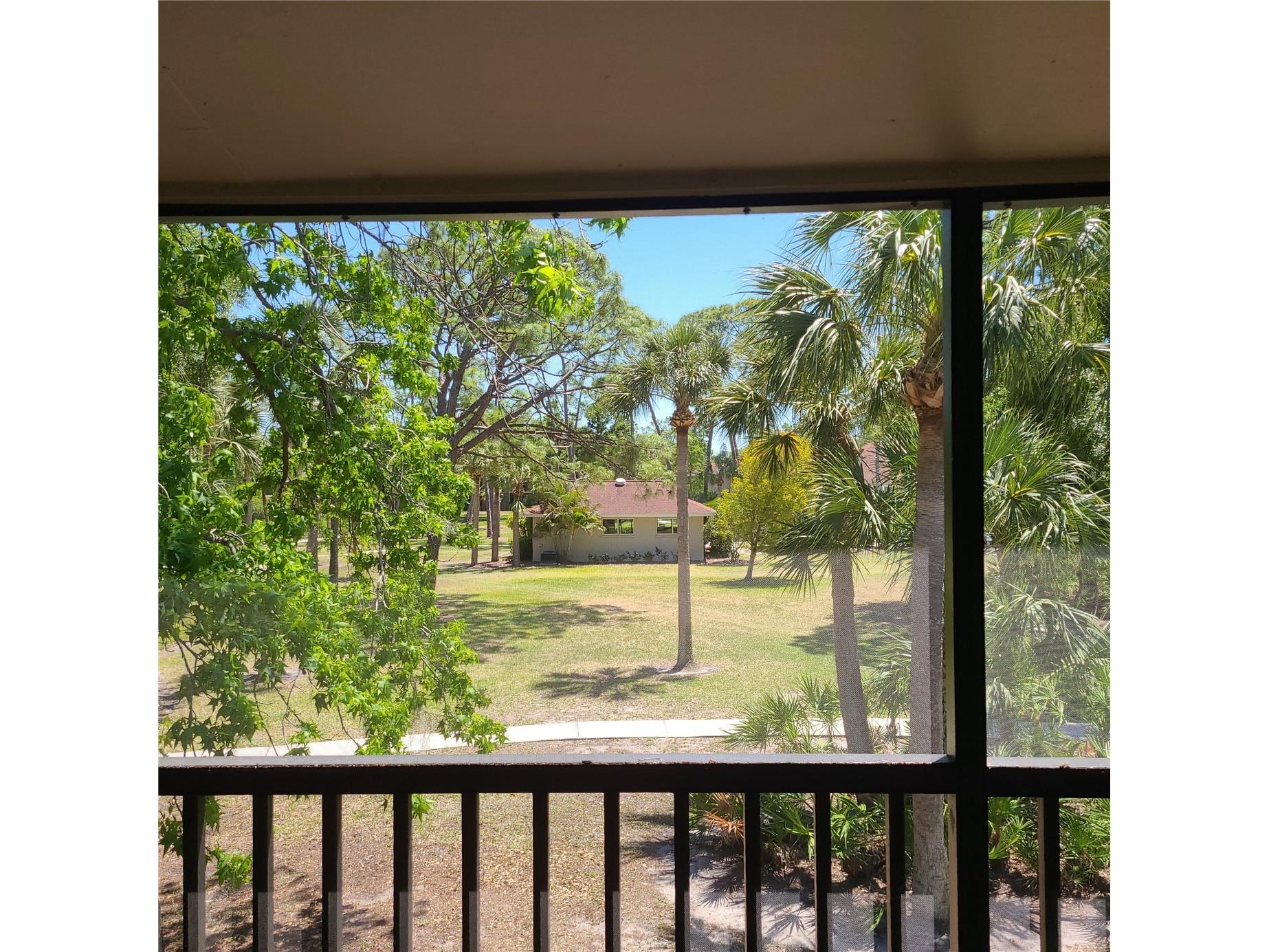 924 La Costa Circle #4 Sarasota FL 34237 A4690220 image15