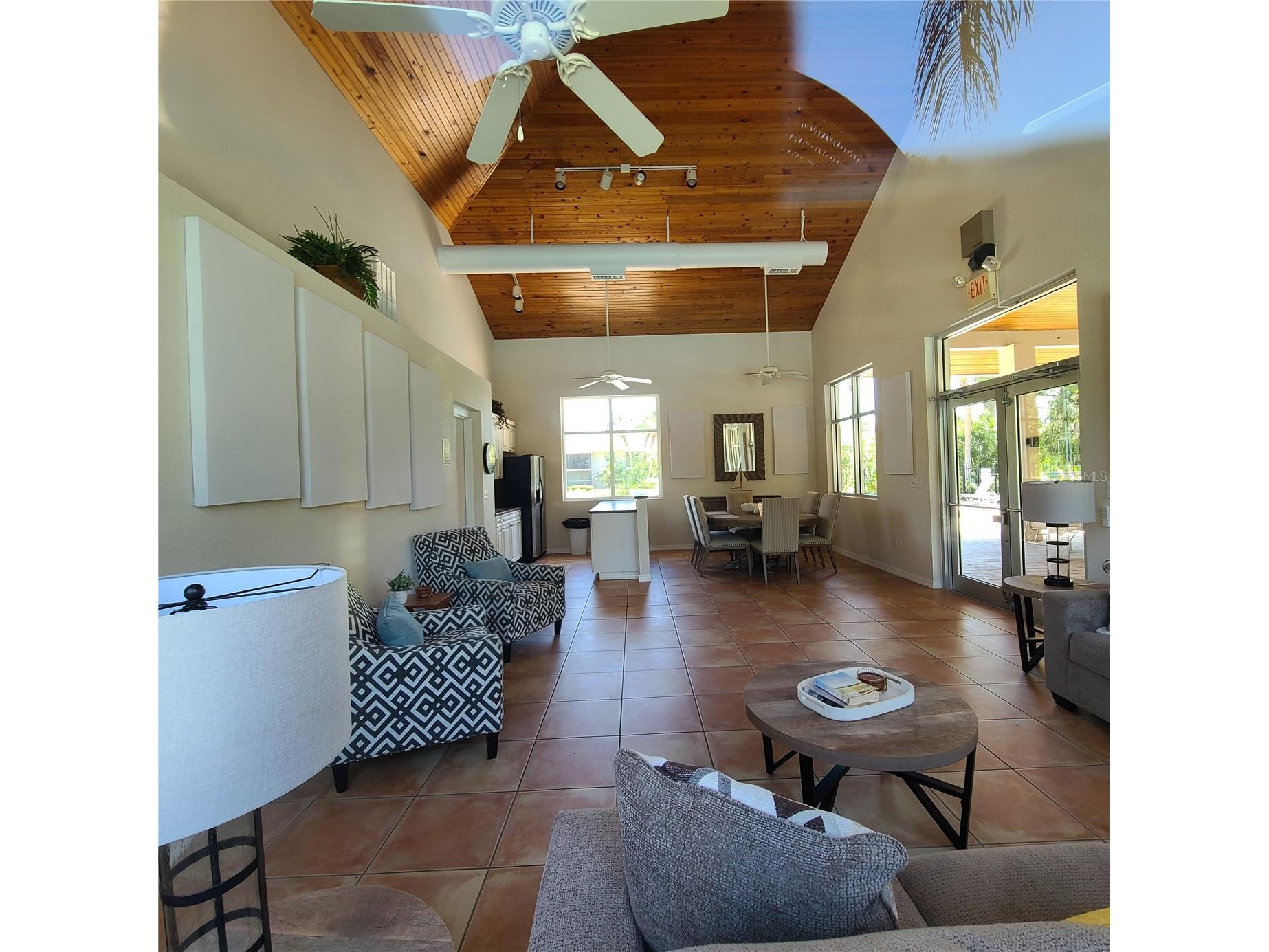 924 La Costa Circle #4 Sarasota FL 34237 A4690220 image18