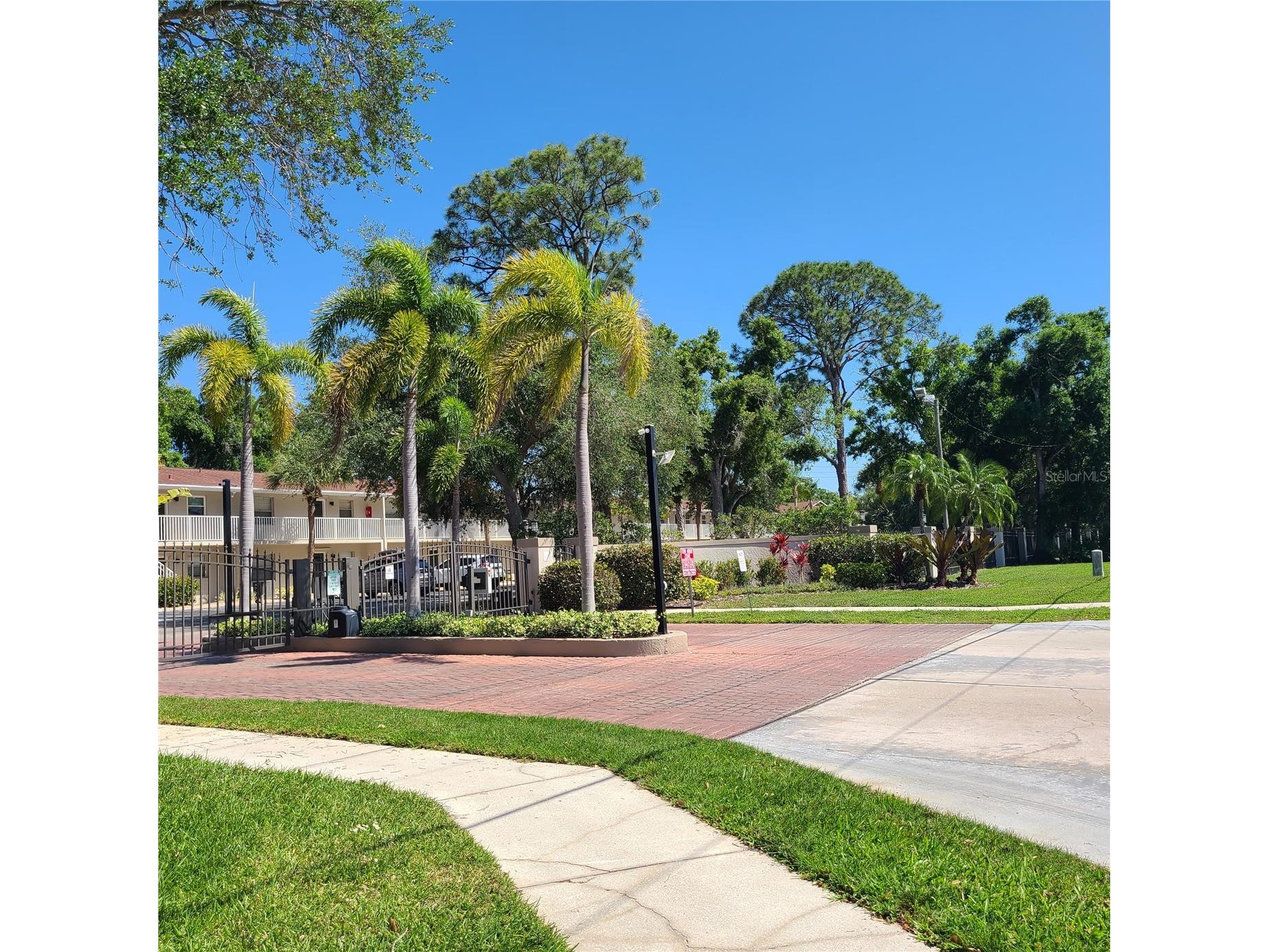 924 La Costa Circle #4 Sarasota FL 34237 A4690220 image21