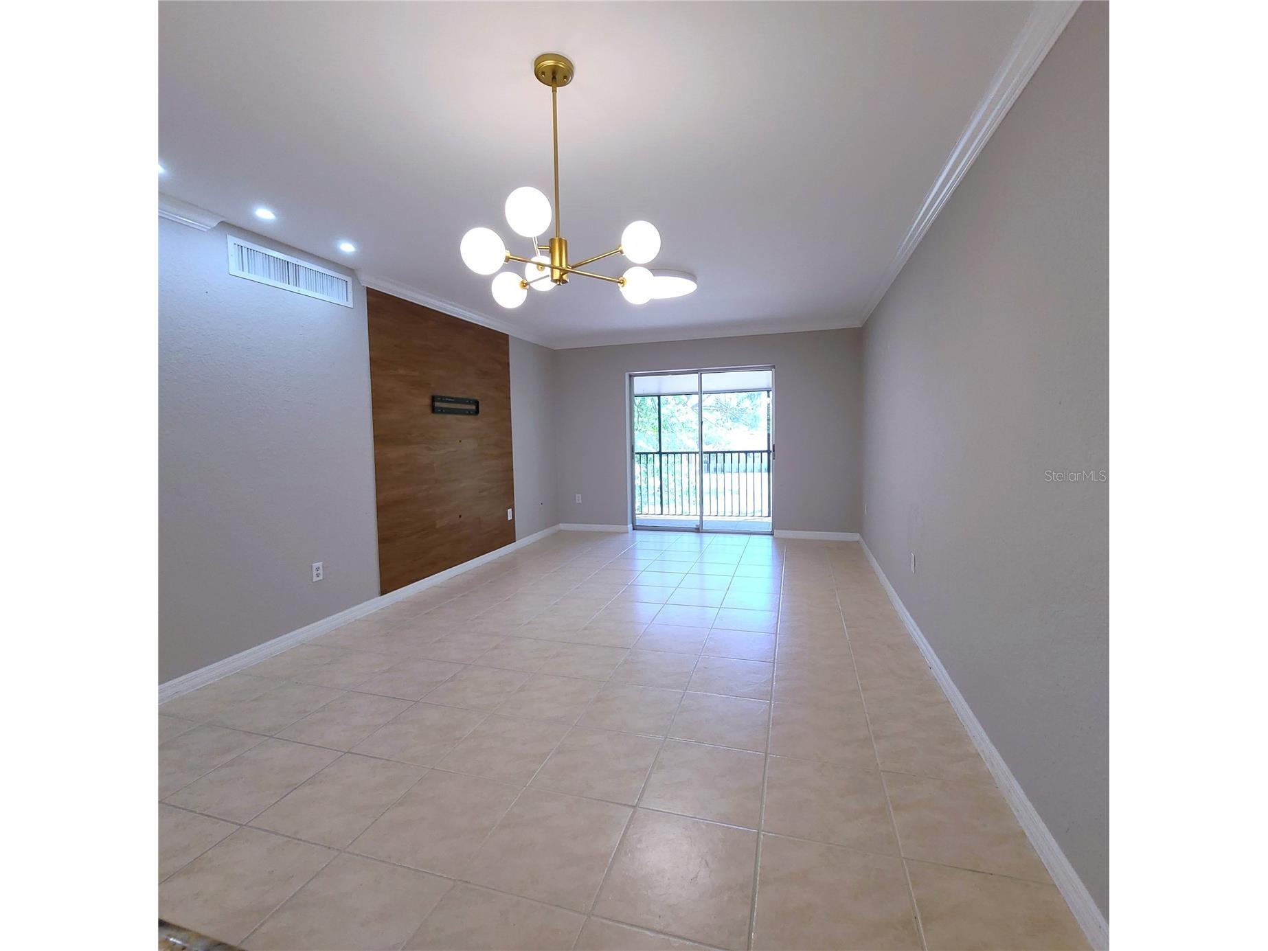 924 La Costa Circle #4 Sarasota FL 34237 A4690220 image4