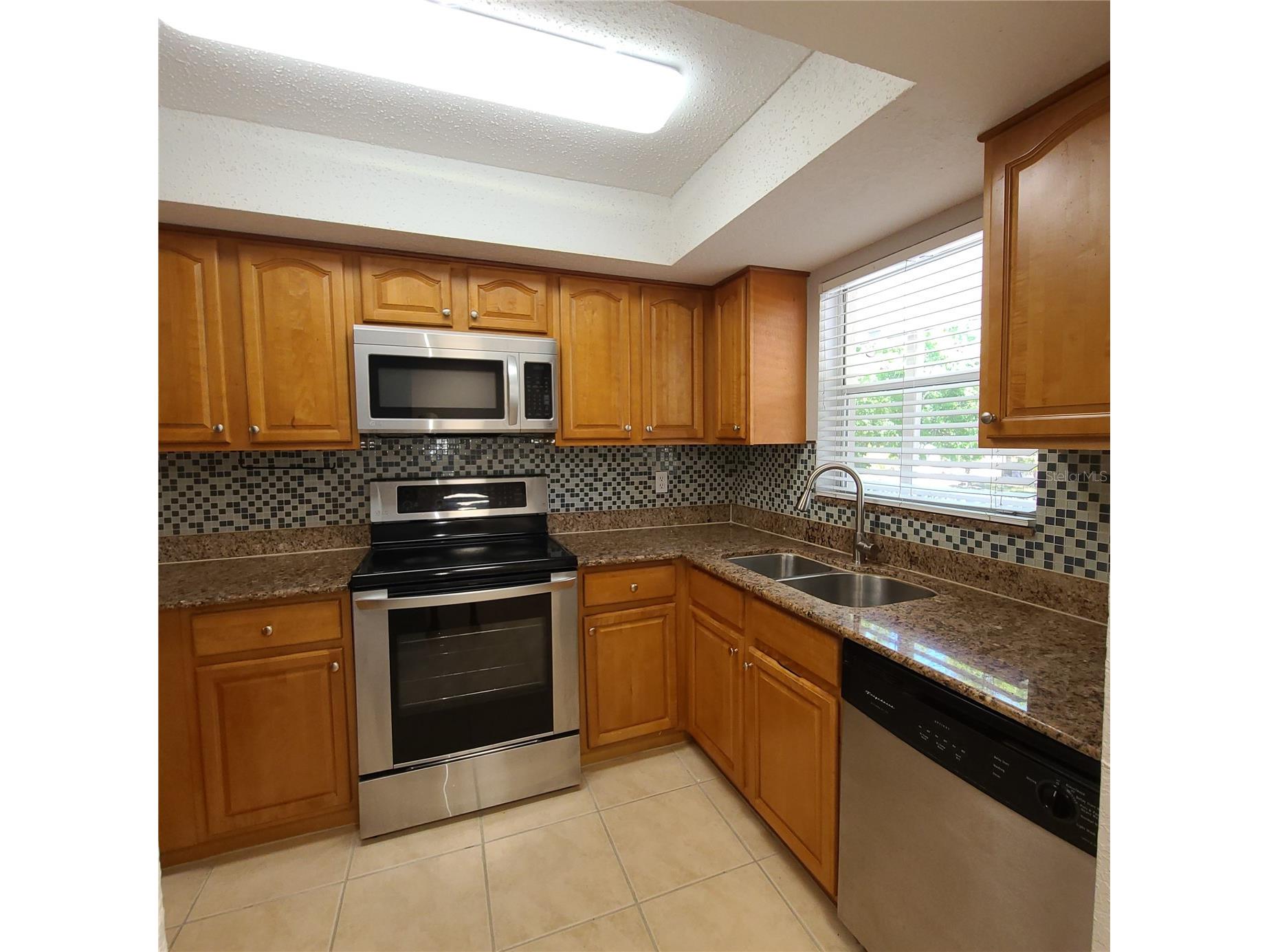 924 La Costa Circle #4 Sarasota FL 34237 A4690220 image7