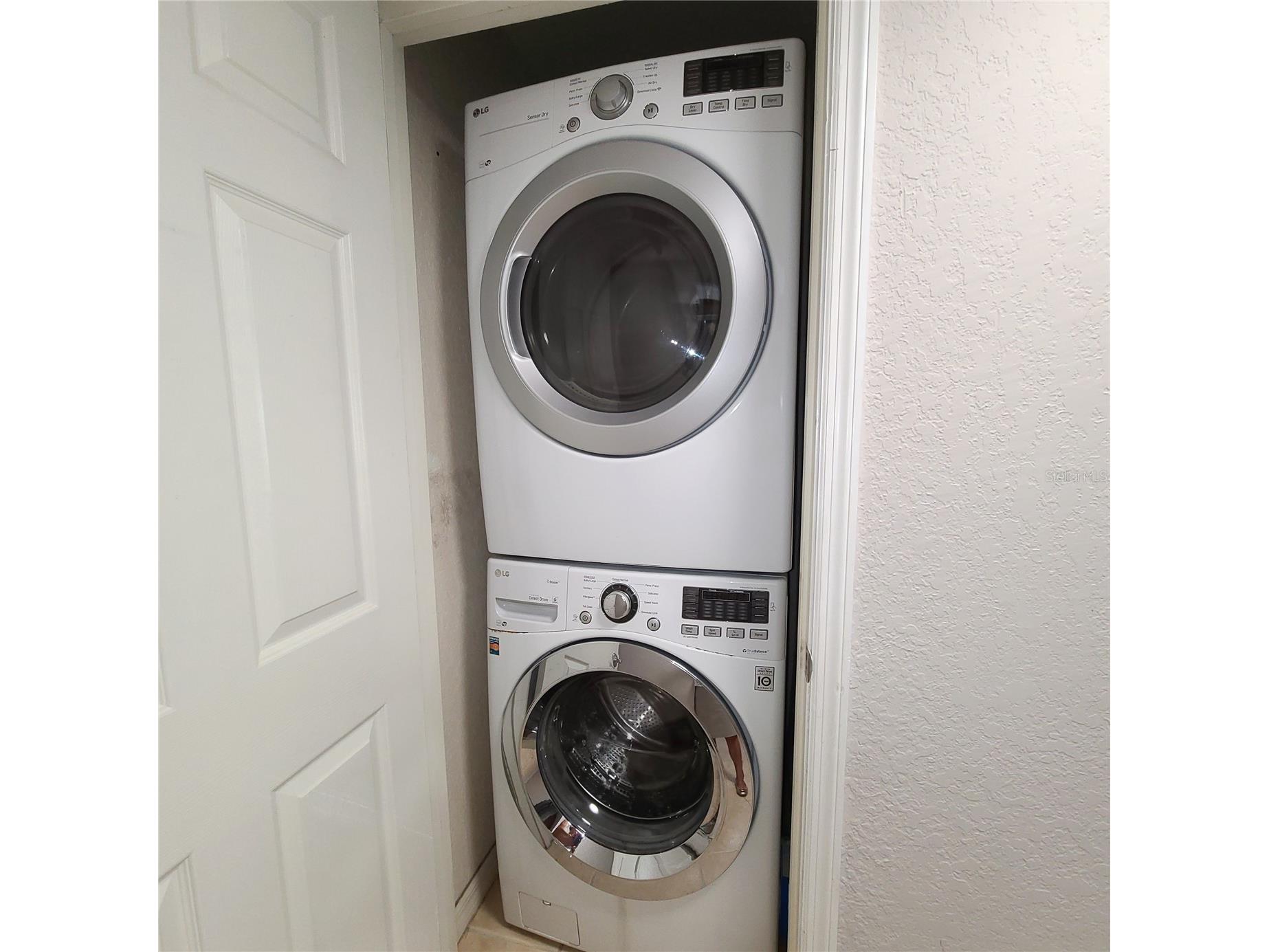 924 La Costa Circle #4 Sarasota FL 34237 A4690220 image8