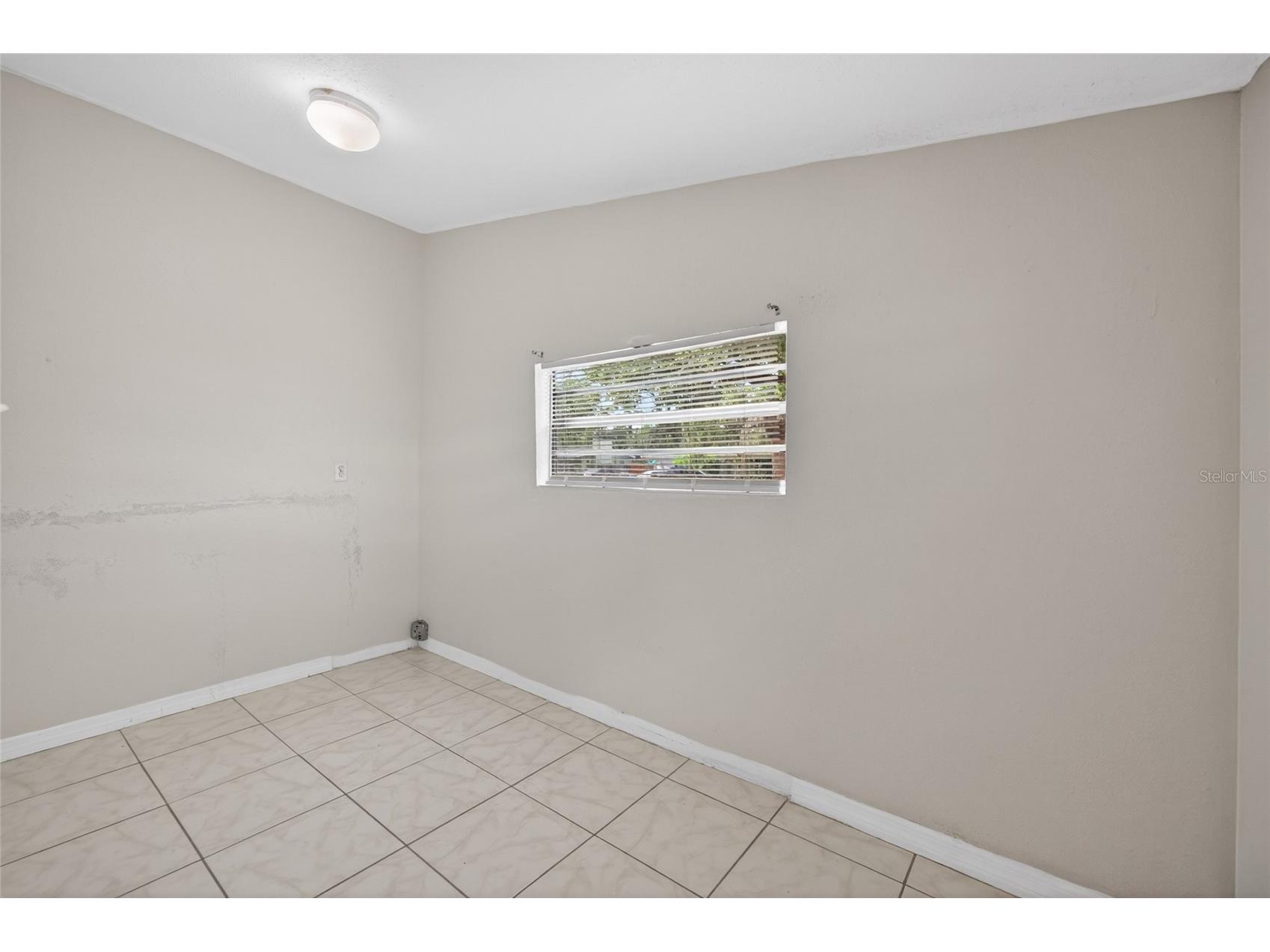 924 Lakewood Avenue Tampa FL 33613 TB8496470 image14