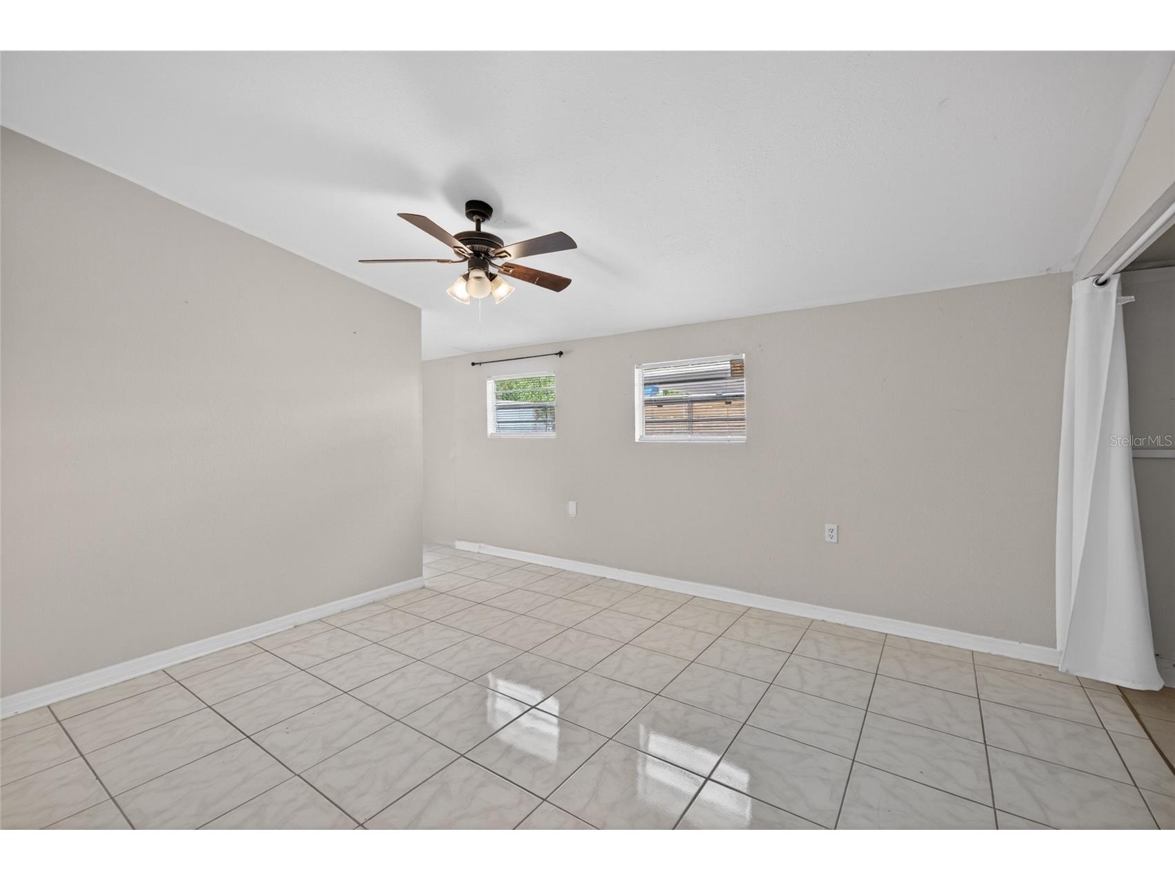 924 Lakewood Avenue Tampa FL 33613 TB8496470 image16