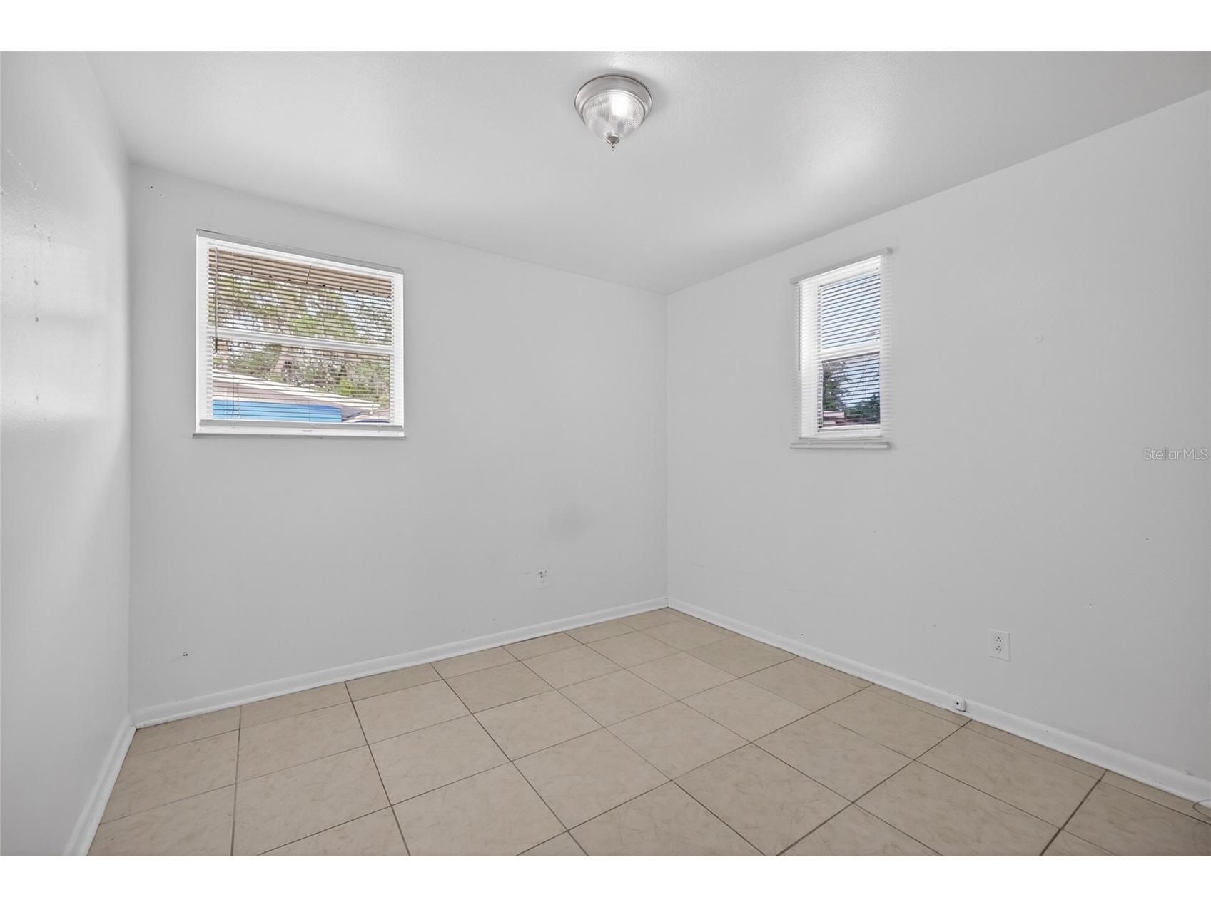 924 Lakewood Avenue Tampa FL 33613 TB8496470 image18