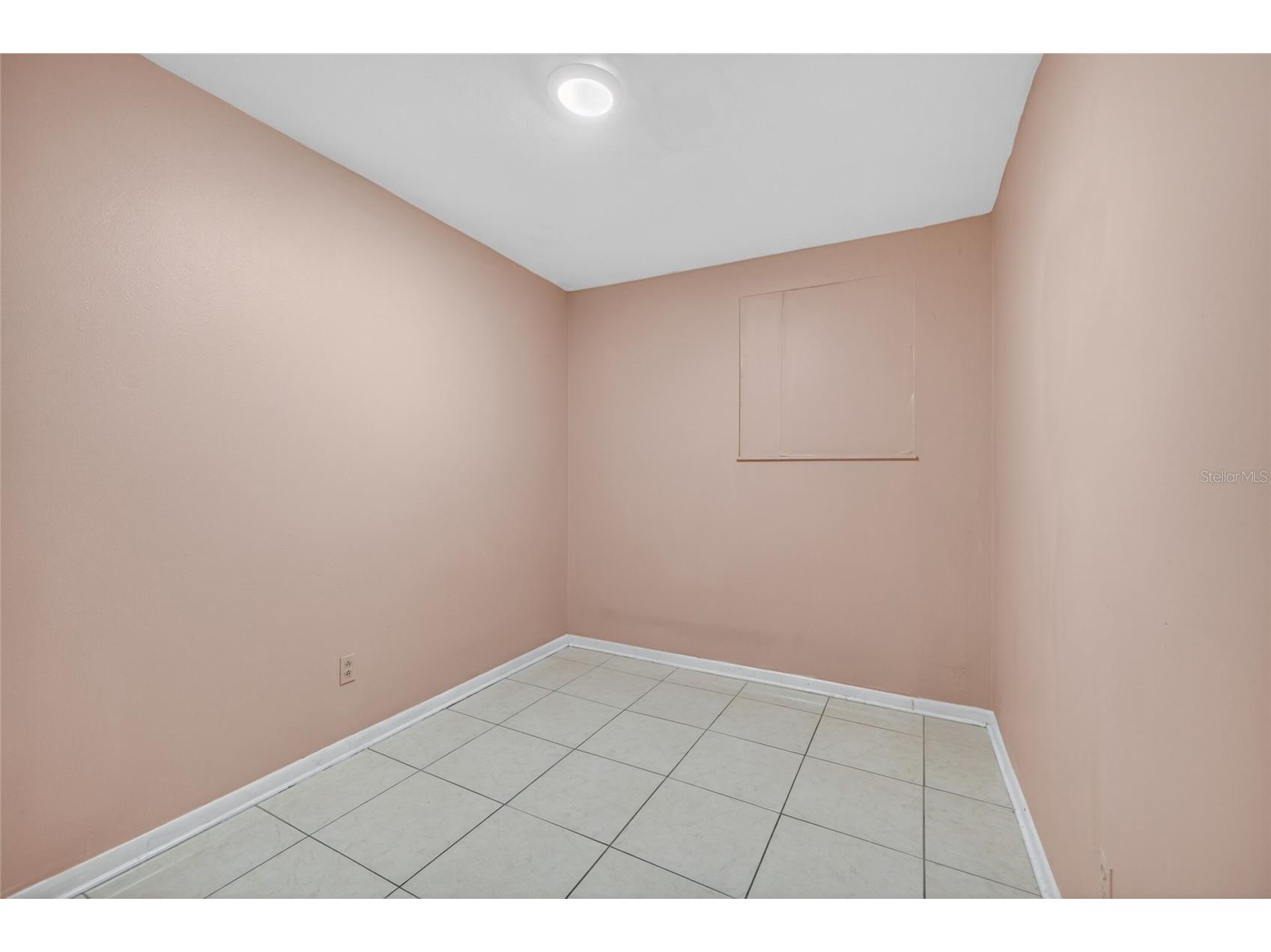 924 Lakewood Avenue Tampa FL 33613 TB8496470 image22