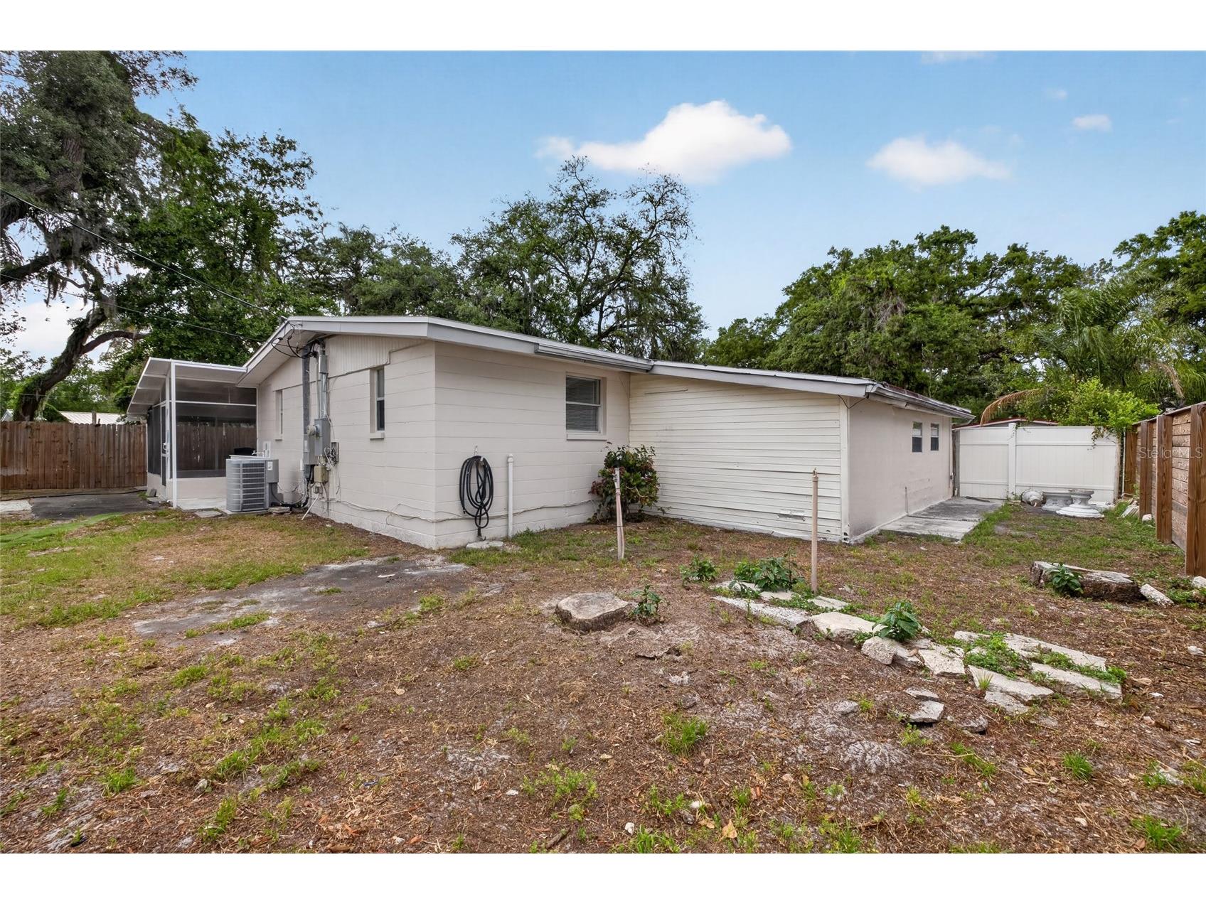 924 Lakewood Avenue Tampa FL 33613 TB8496470 image26