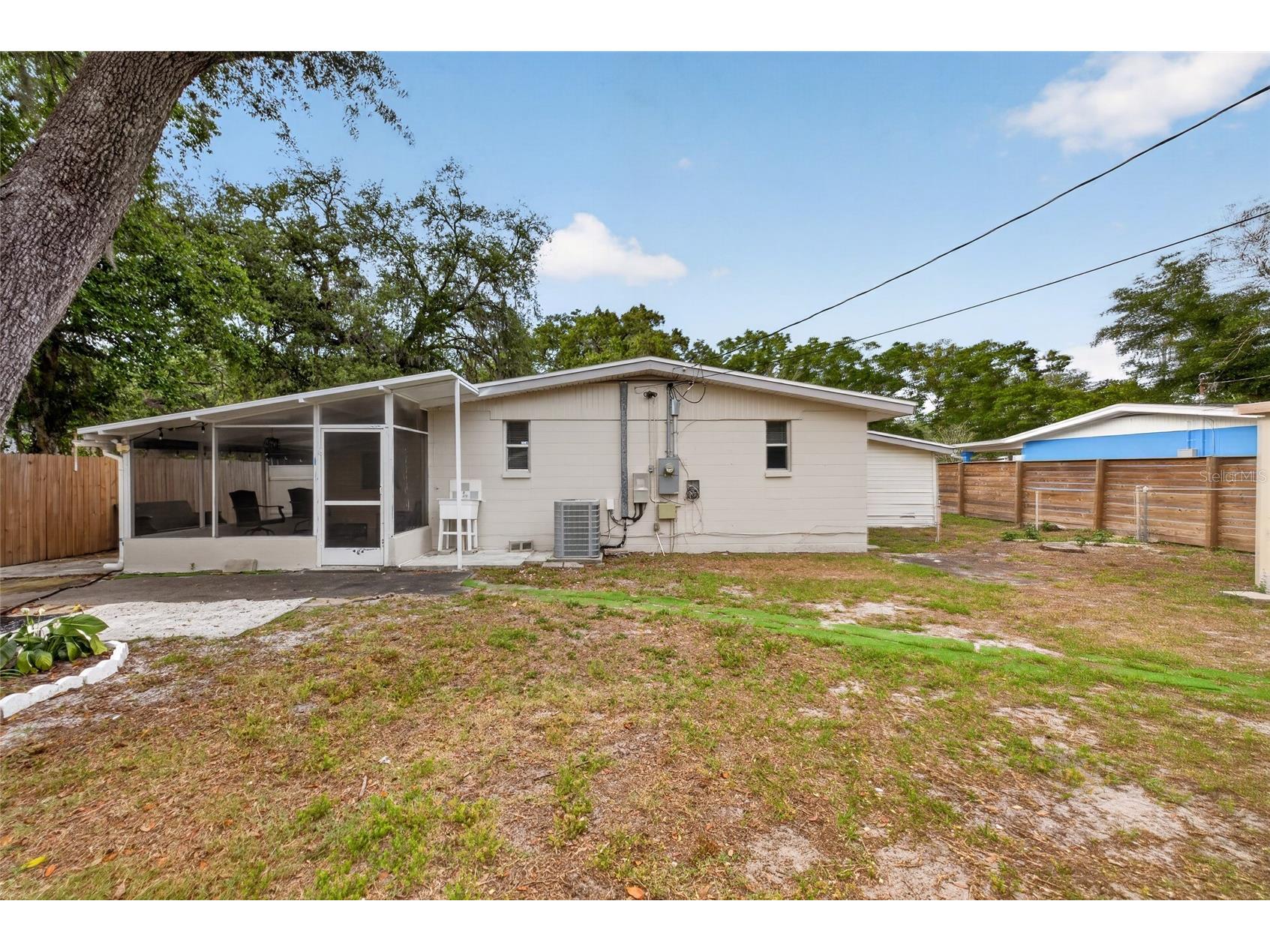 924 Lakewood Avenue Tampa FL 33613 TB8496470 image3