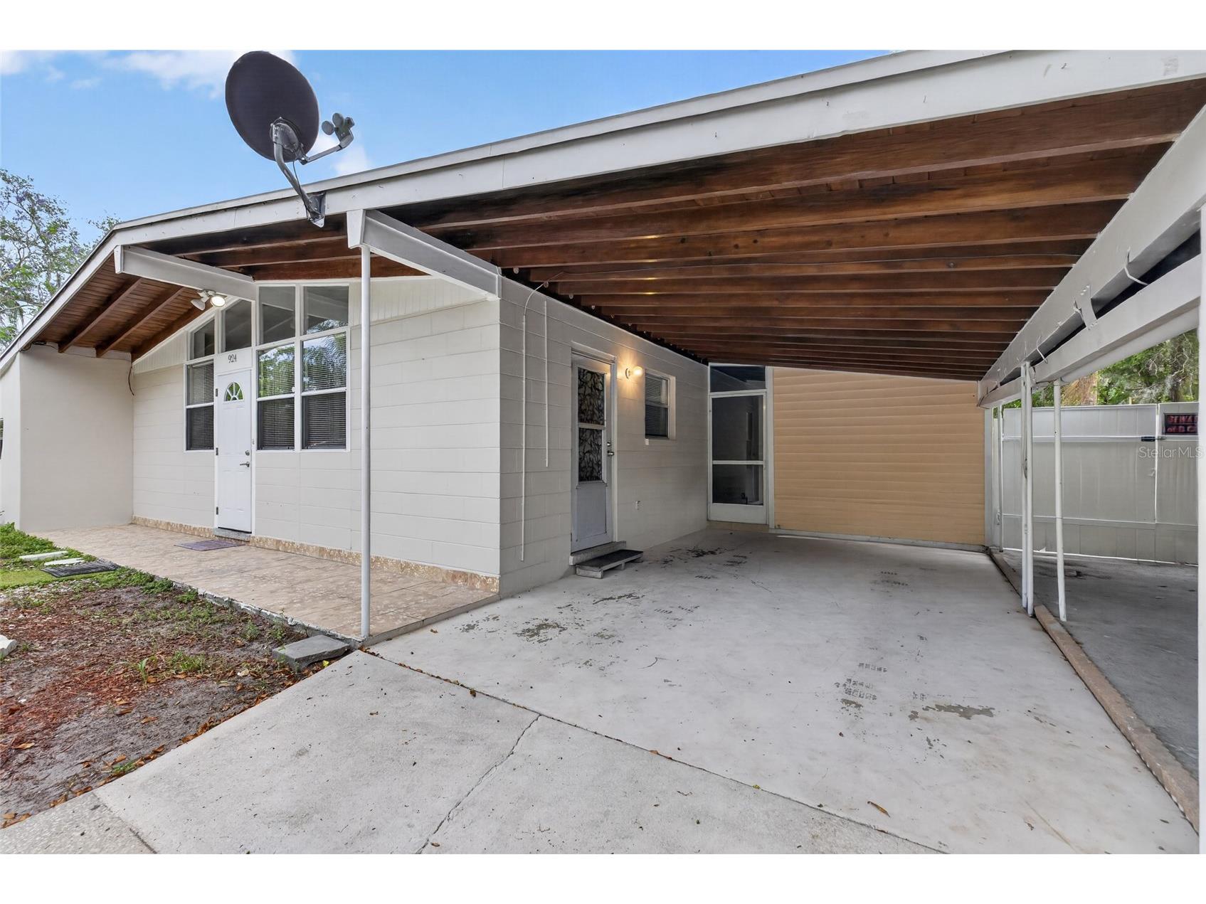 924 Lakewood Avenue Tampa FL 33613 TB8496470 image35