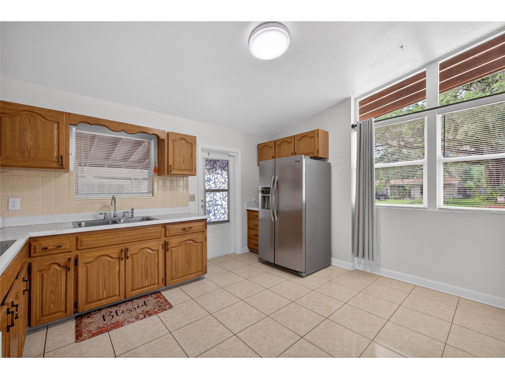 924 Lakewood Avenue Tampa FL 33613 TB8496470 image4
