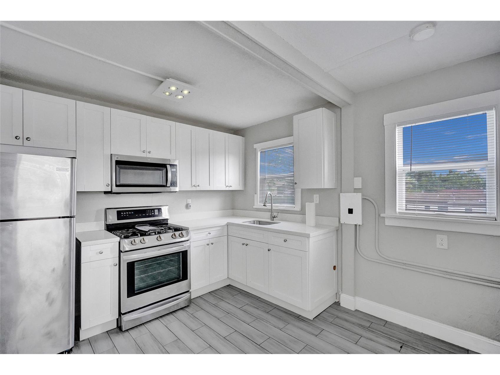 924 Mcintosh Street West Palm Beach FL 33405 TB8486612 image6