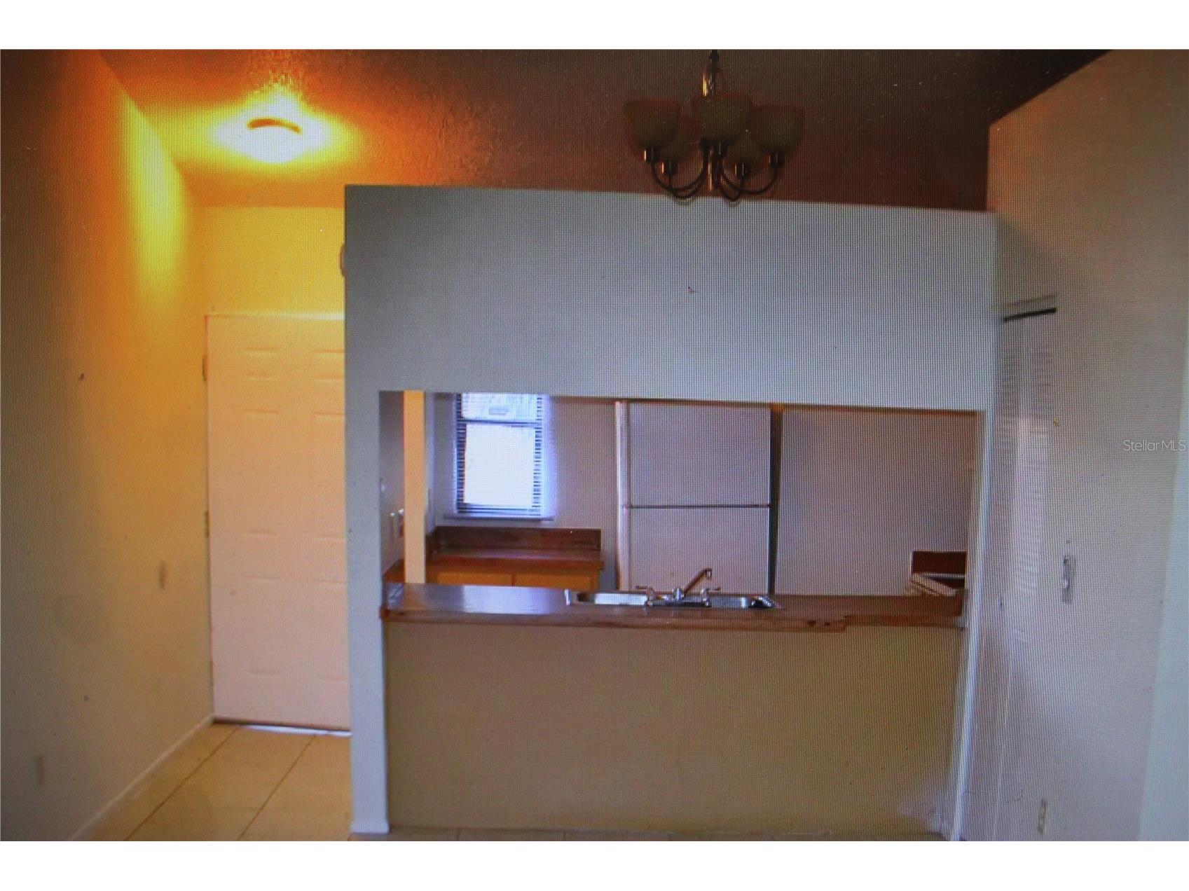 924 Otto Villa Place #12 Tampa FL 33612 TB8475225 image2