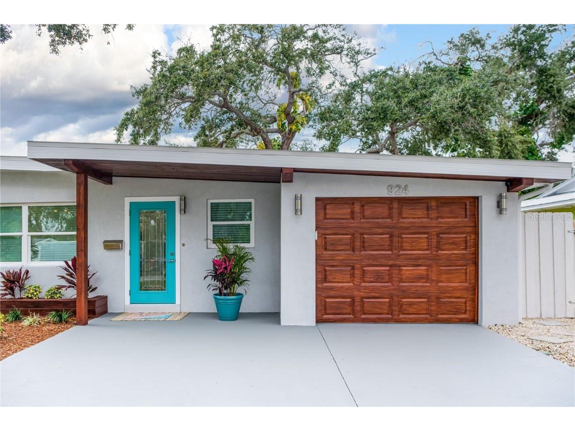 924 Riviera Street Venice FL 34285 N6130345 image1