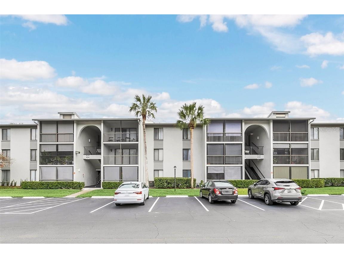 924 S Pine Ridge Circle #9 Sanford FL 32773 V4934261 image1