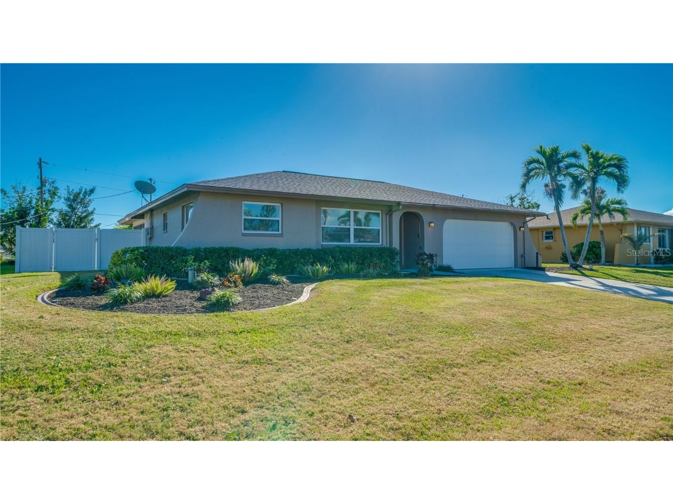 924 SE 21st Terrace Cape Coral FL 33990 C7471185 image1