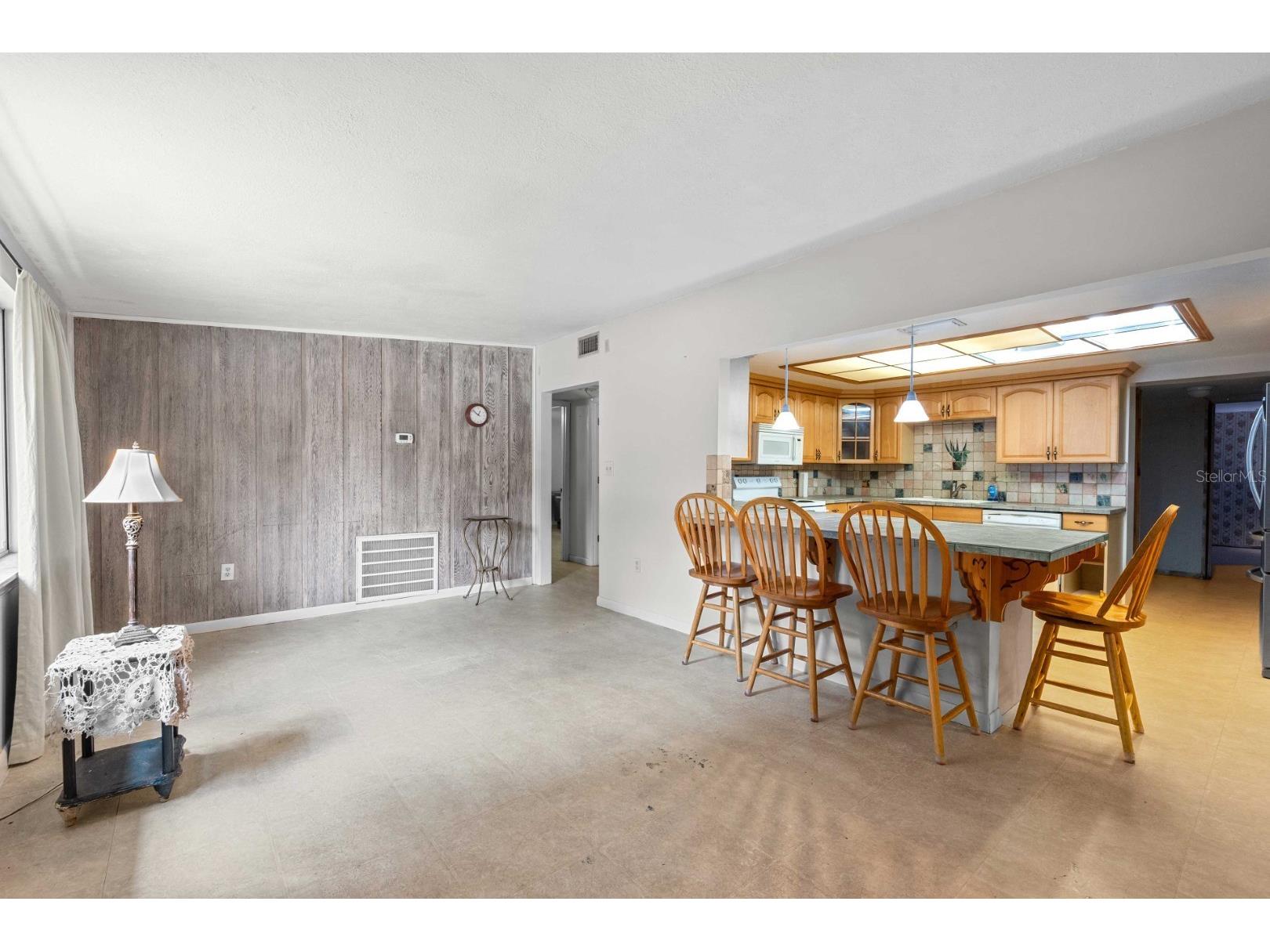 924 Valmar Street Brandon FL 33511 TB8498469 image7