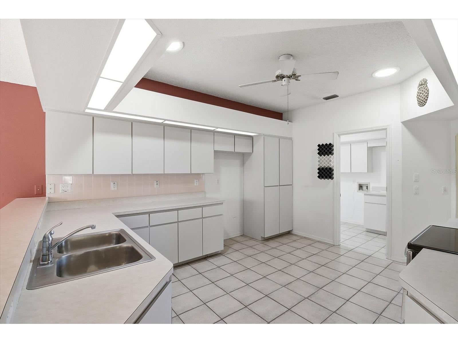 9240 Butler Boulevard Weeki Wachee FL 34613 W7883615 image19