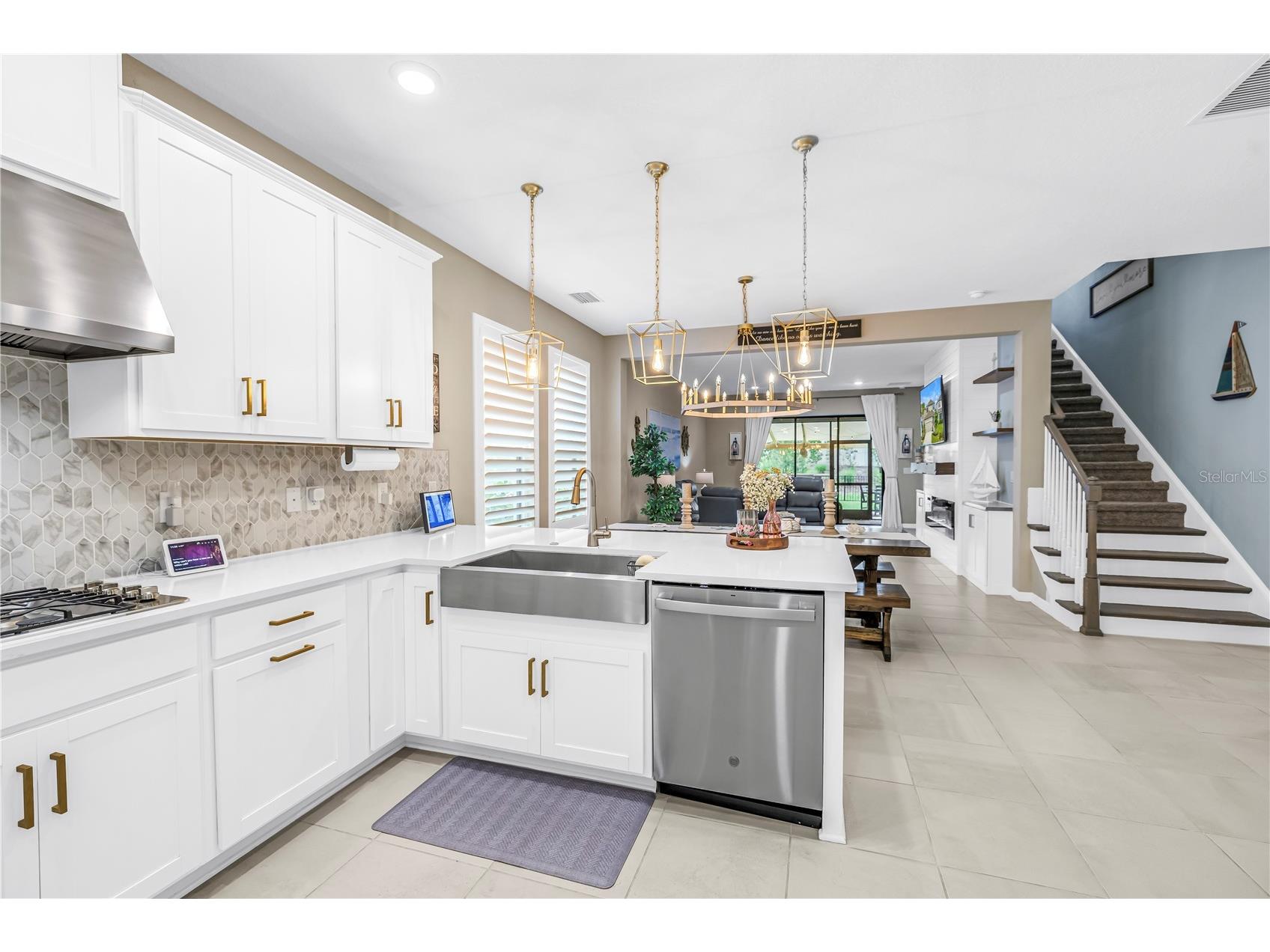 9240 Tequila Sunrise Drive Sarasota FL 34241 A4696095 image3