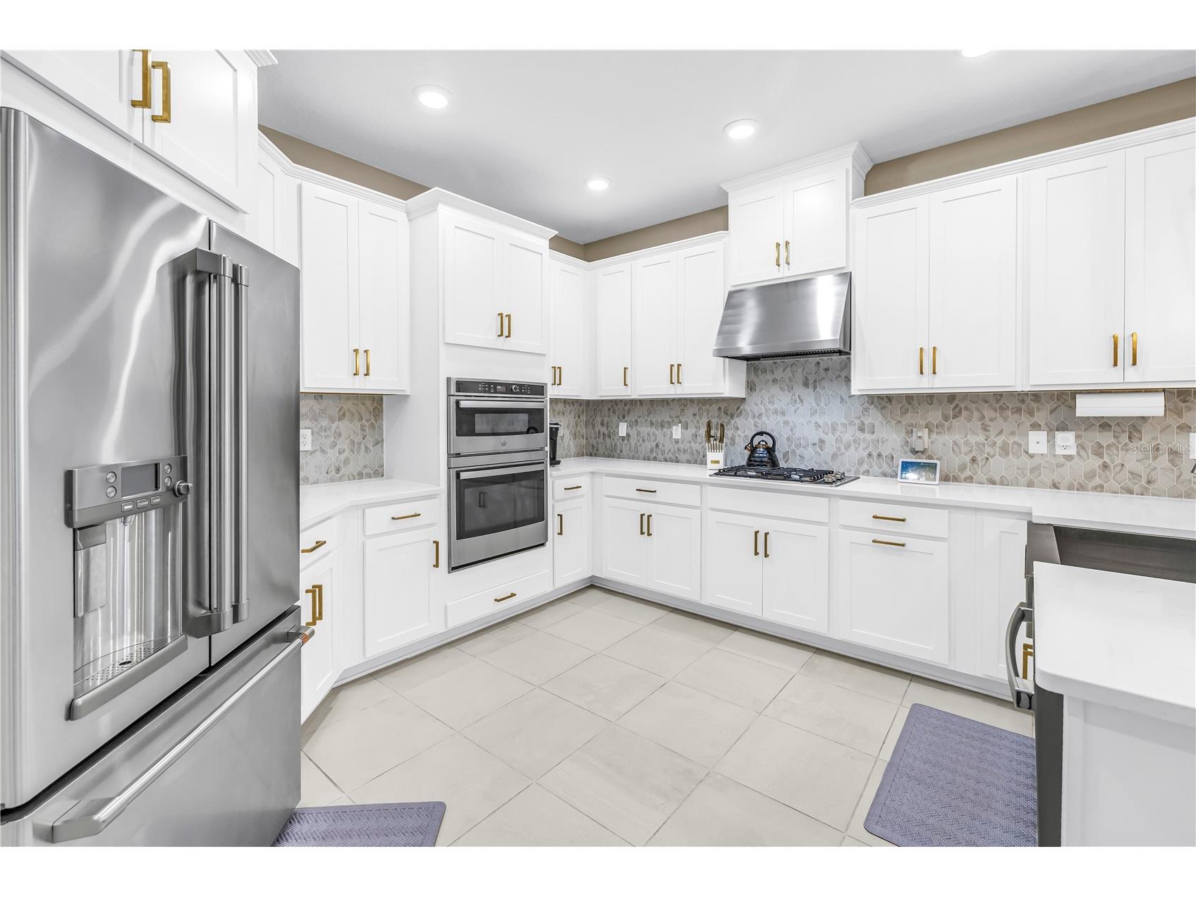 9240 Tequila Sunrise Drive Sarasota FL 34241 A4696095 image4