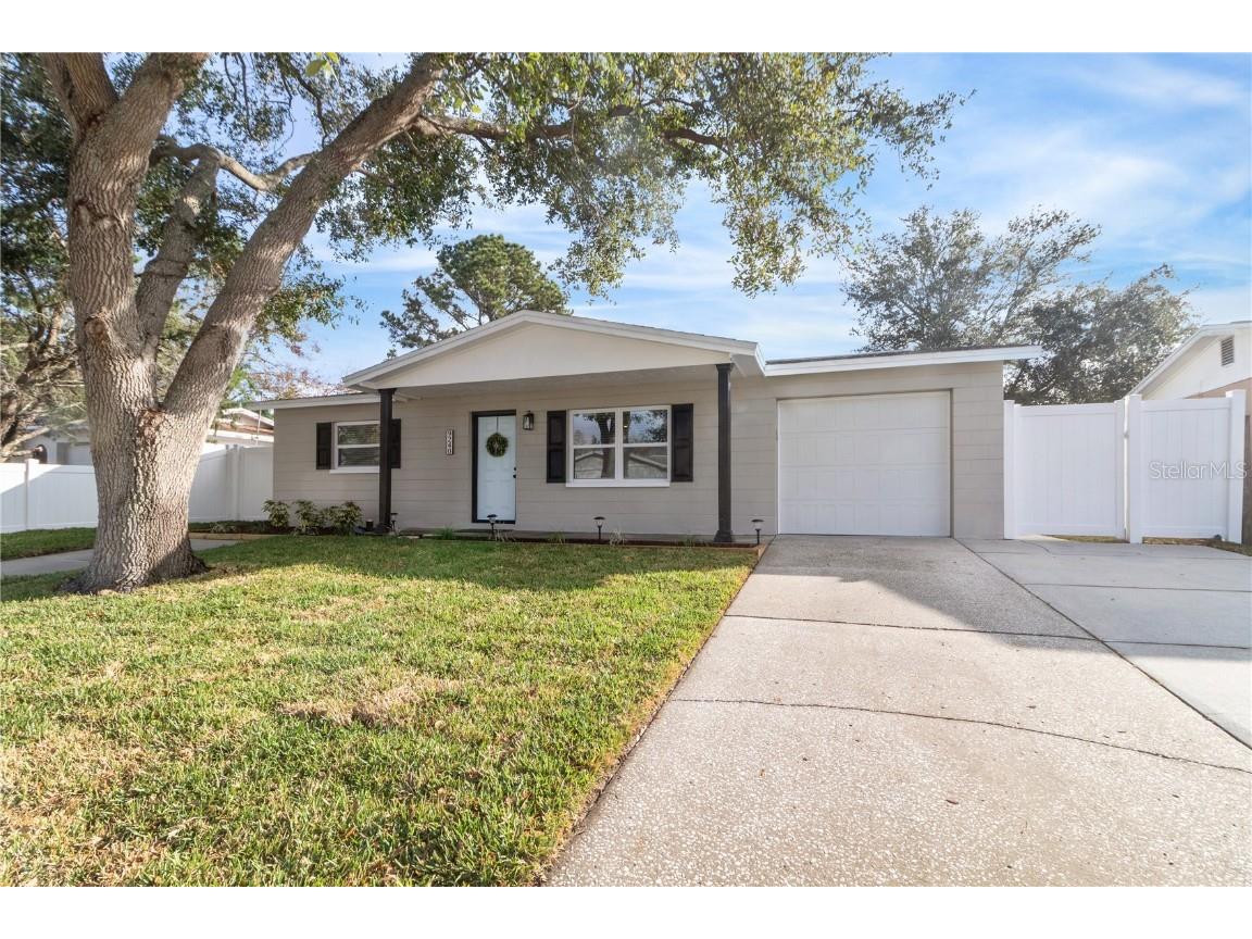 9240 Whitman Lane Port Richey FL 34668 W7870959 image1