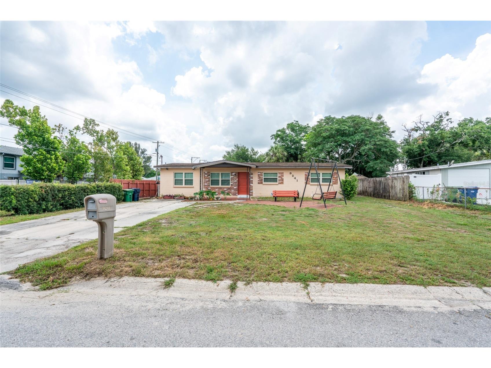 9241 N 52nd Street Tampa FL 33617 TB8525916 image2