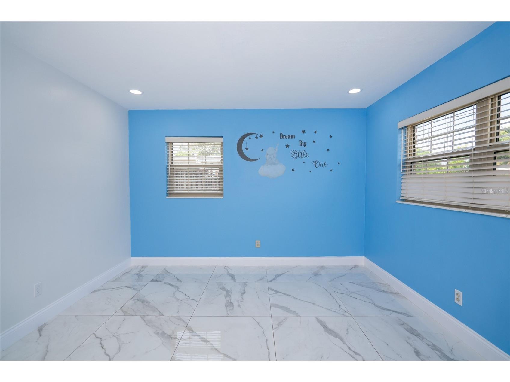 9241 N 52nd Street Tampa FL 33617 TB8525916 image21