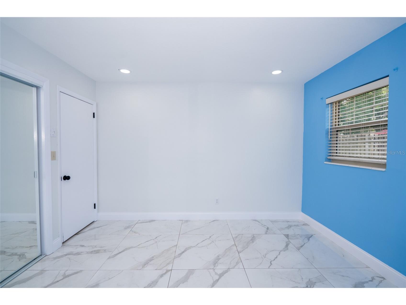 9241 N 52nd Street Tampa FL 33617 TB8525916 image22