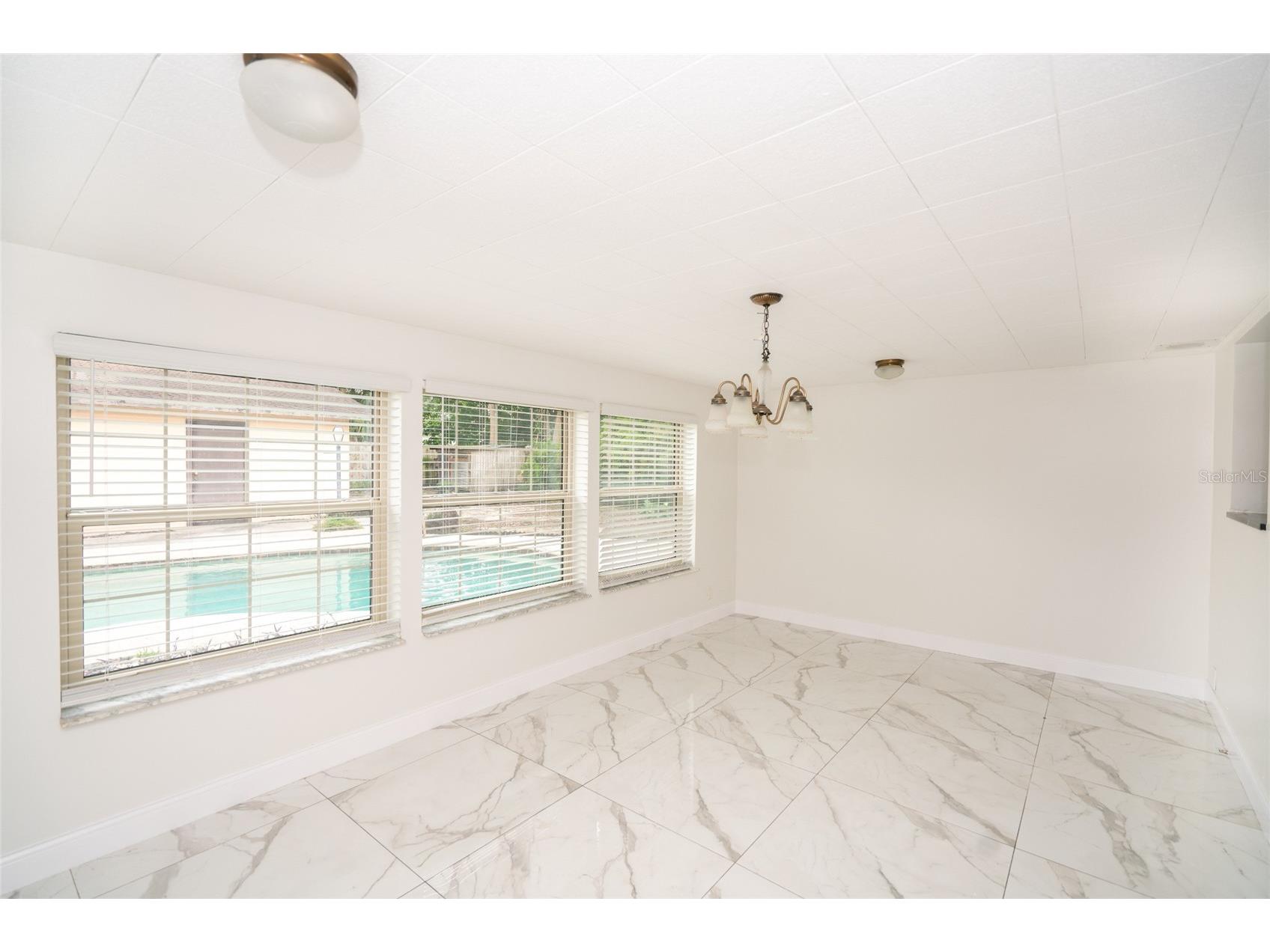9241 N 52nd Street Tampa FL 33617 TB8525916 image23