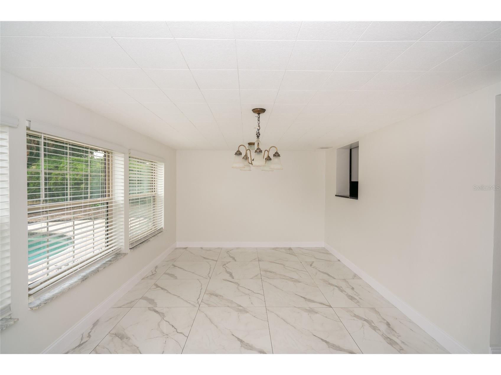 9241 N 52nd Street Tampa FL 33617 TB8525916 image24