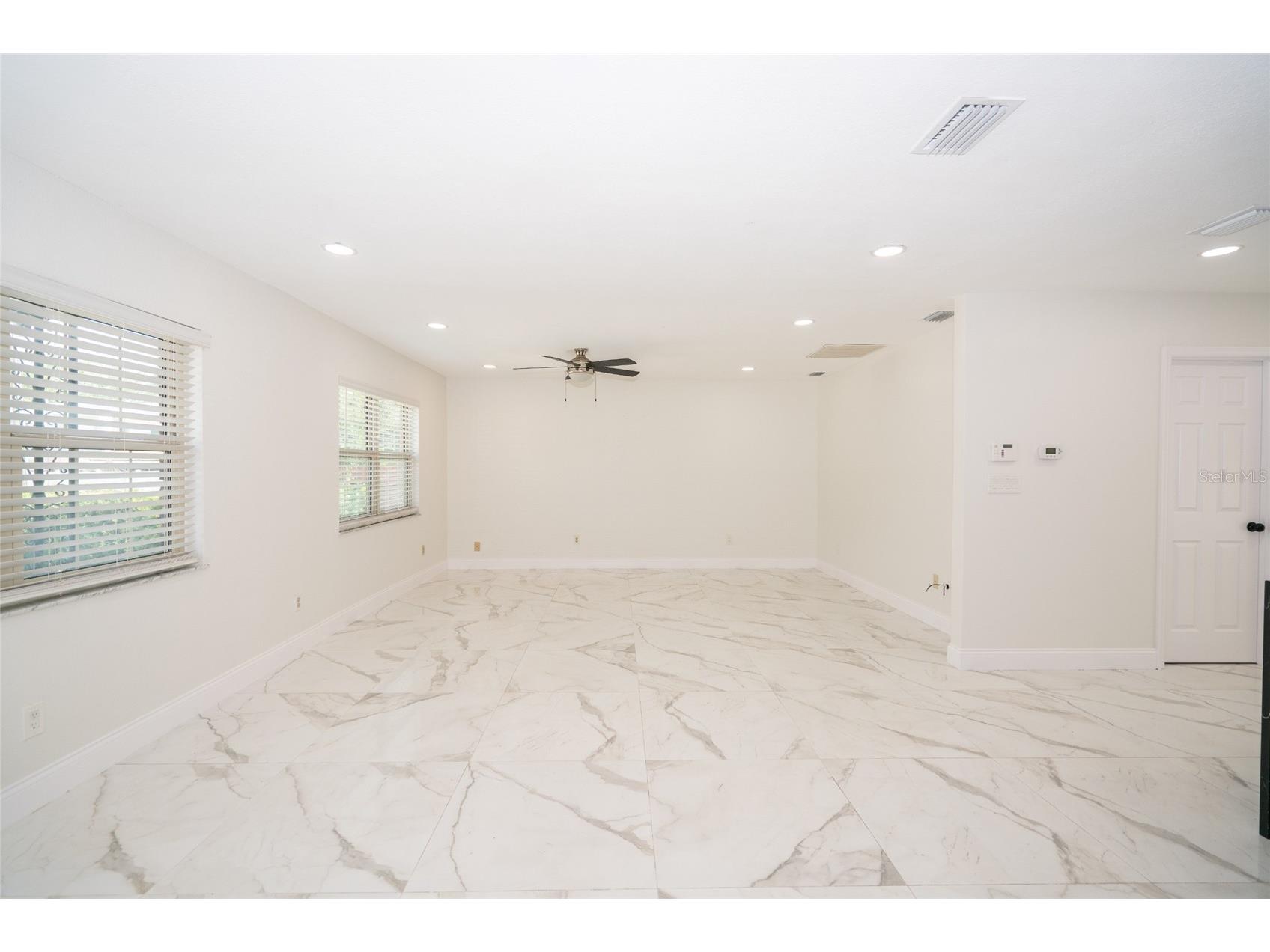 9241 N 52nd Street Tampa FL 33617 TB8525916 image25