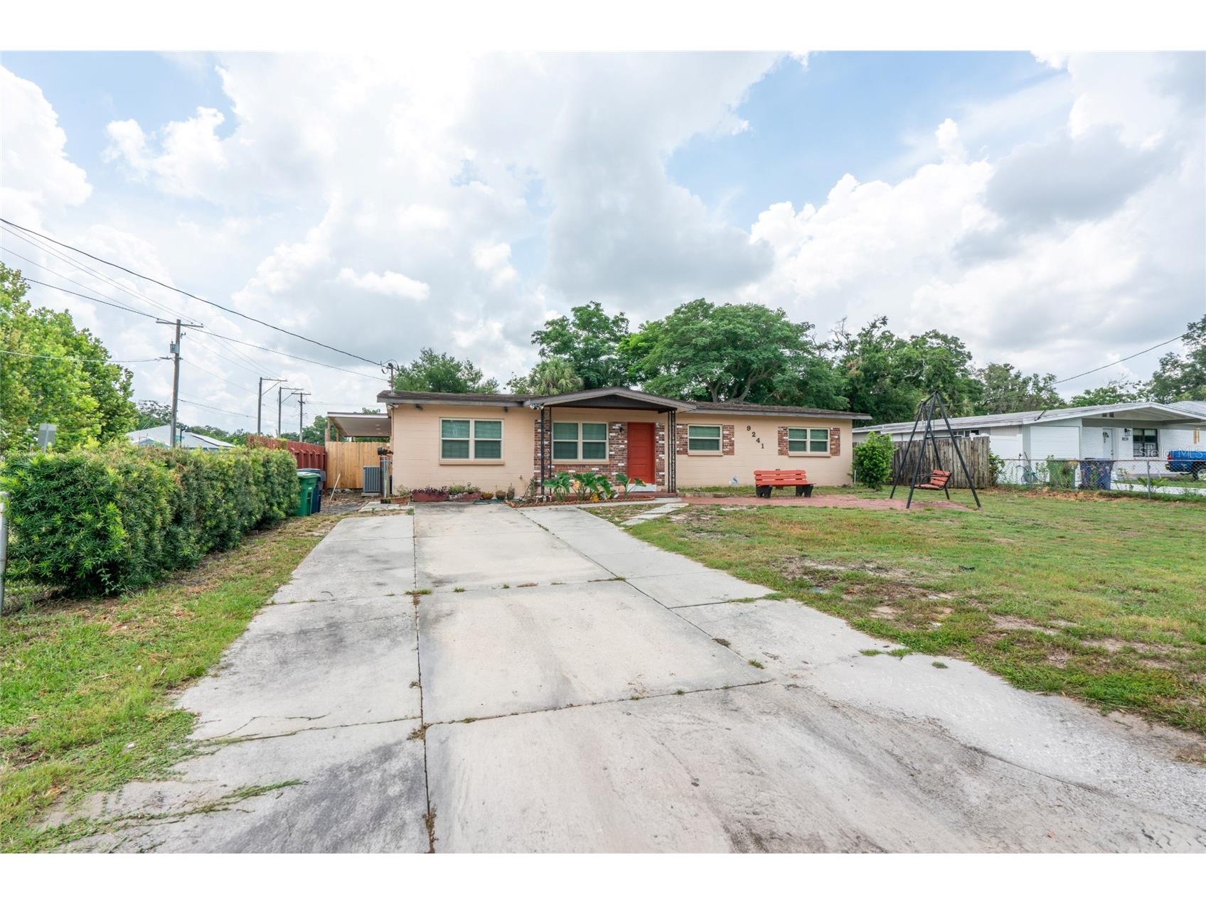 9241 N 52nd Street Tampa FL 33617 TB8525916 image3