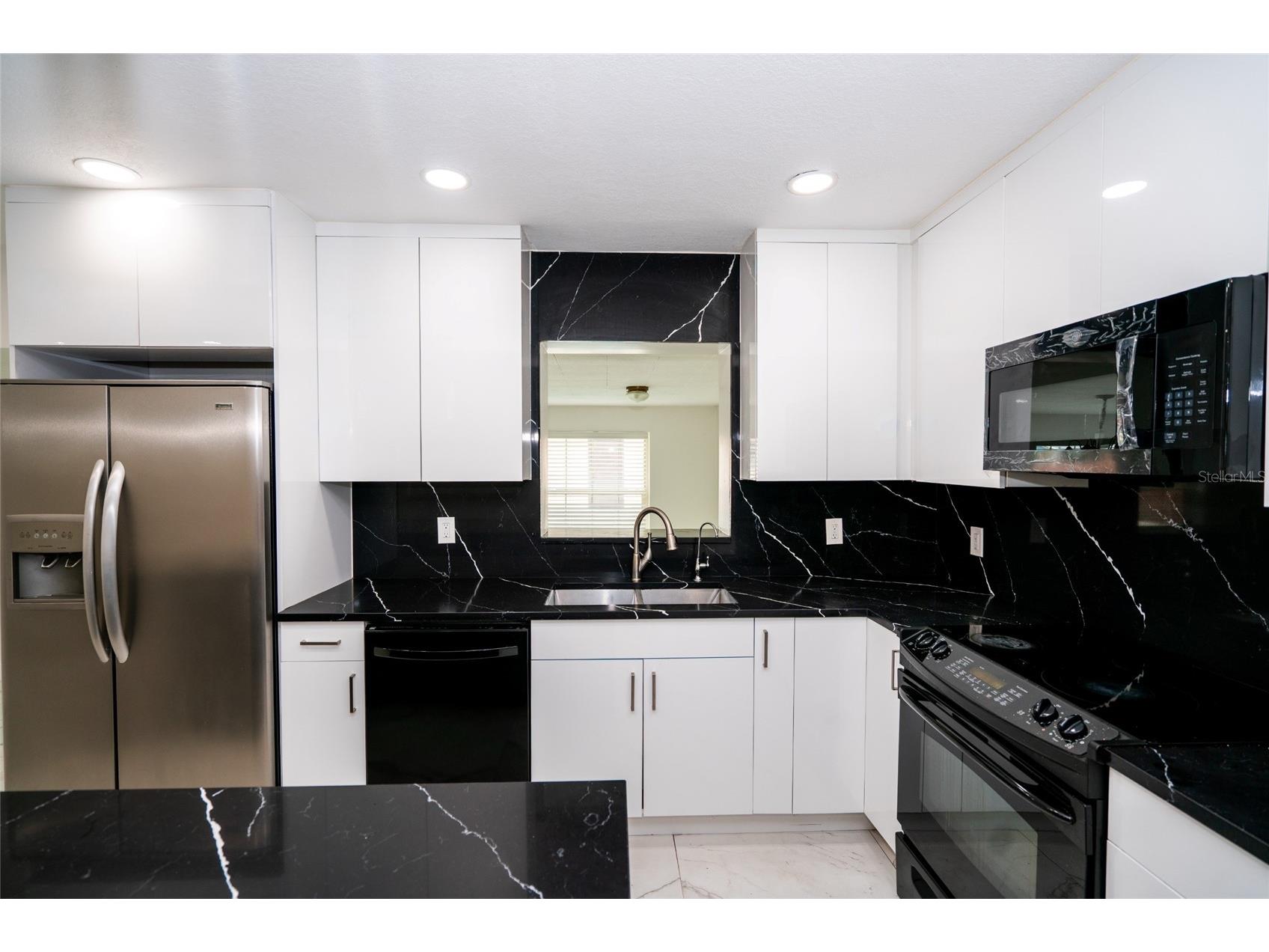 9241 N 52nd Street Tampa FL 33617 TB8525916 image31