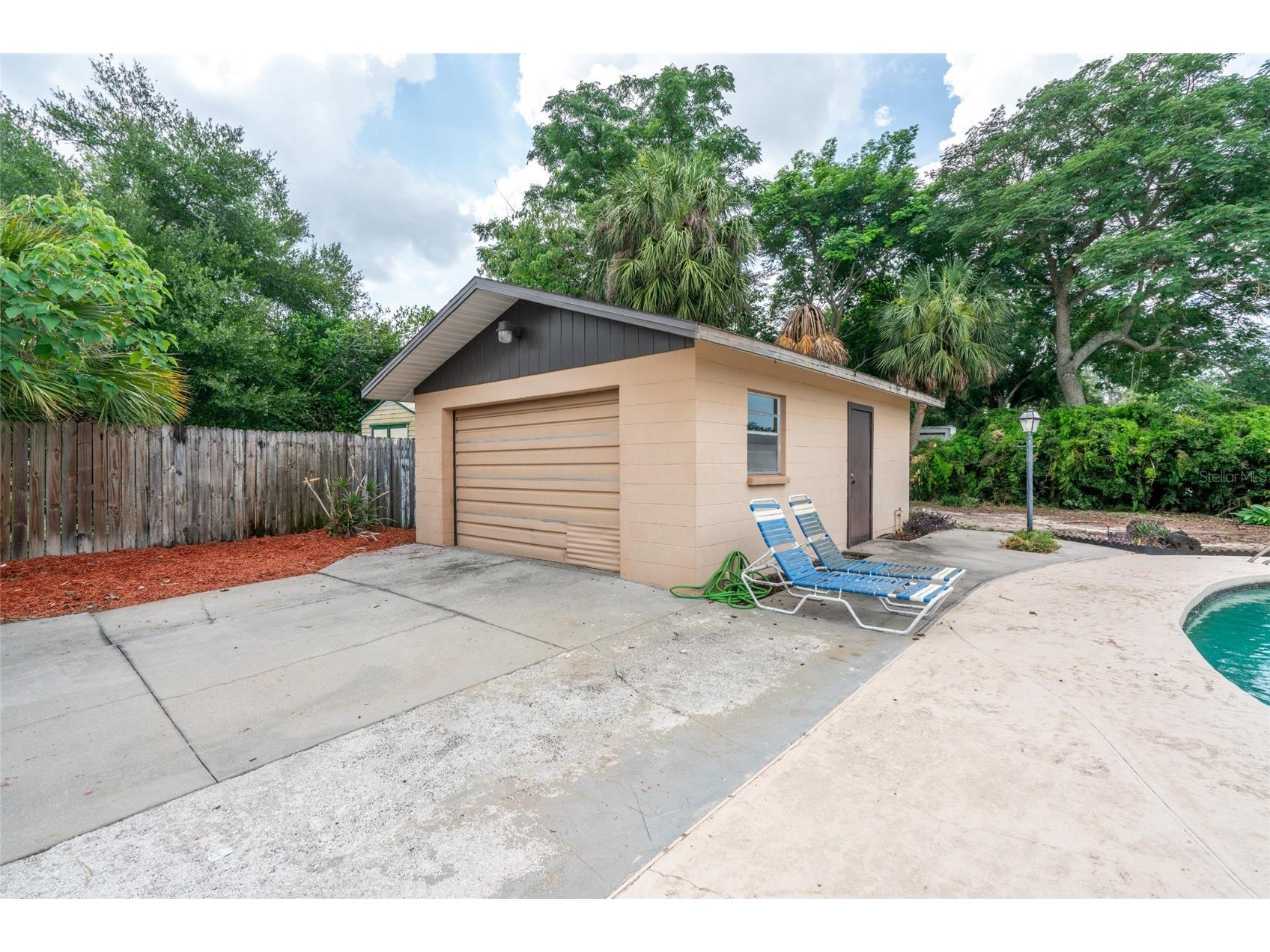 9241 N 52nd Street Tampa FL 33617 TB8525916 image7