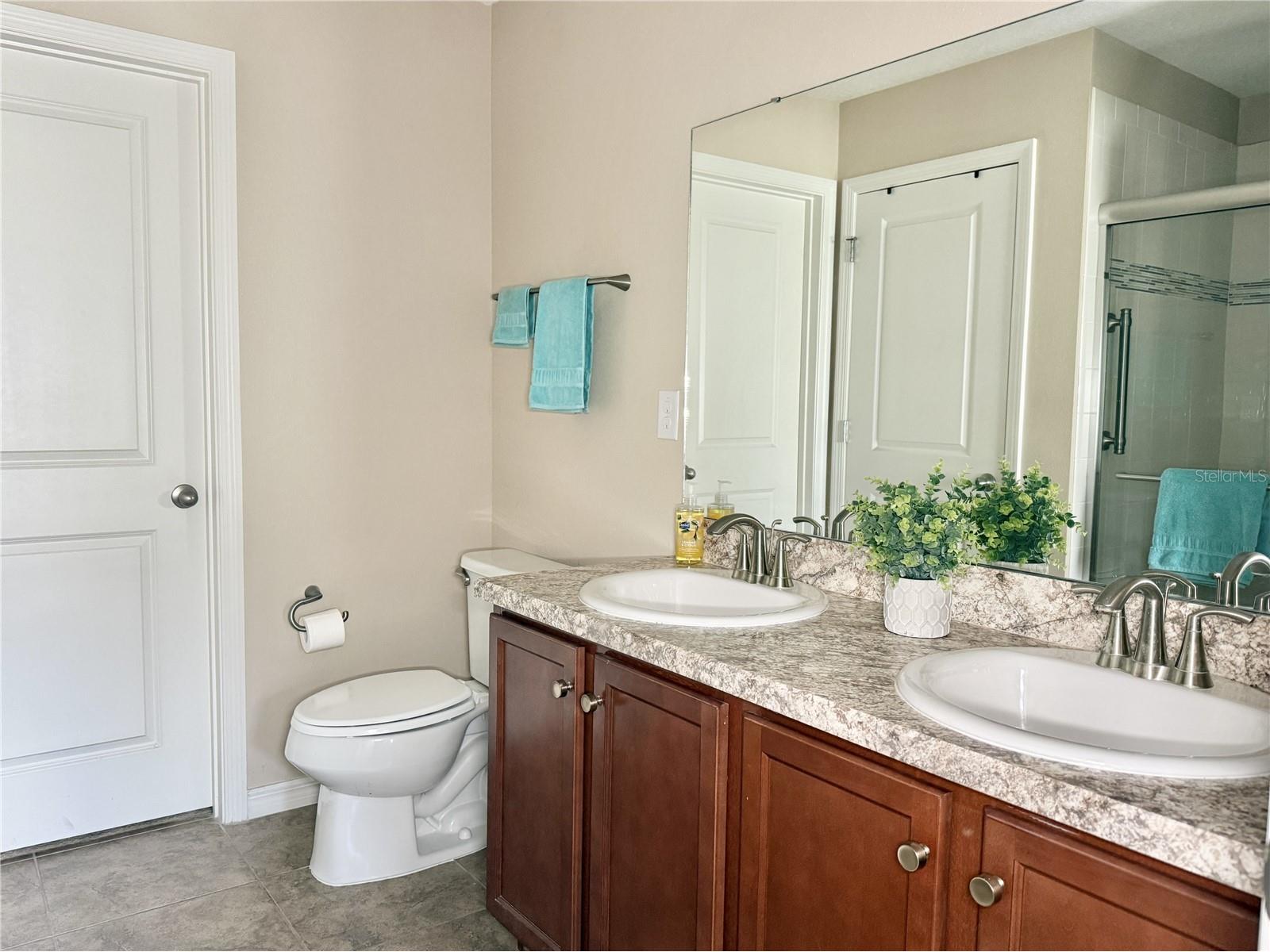 9242 Freedom Hill Dr Seffner FL 33584 TB8493490 image15