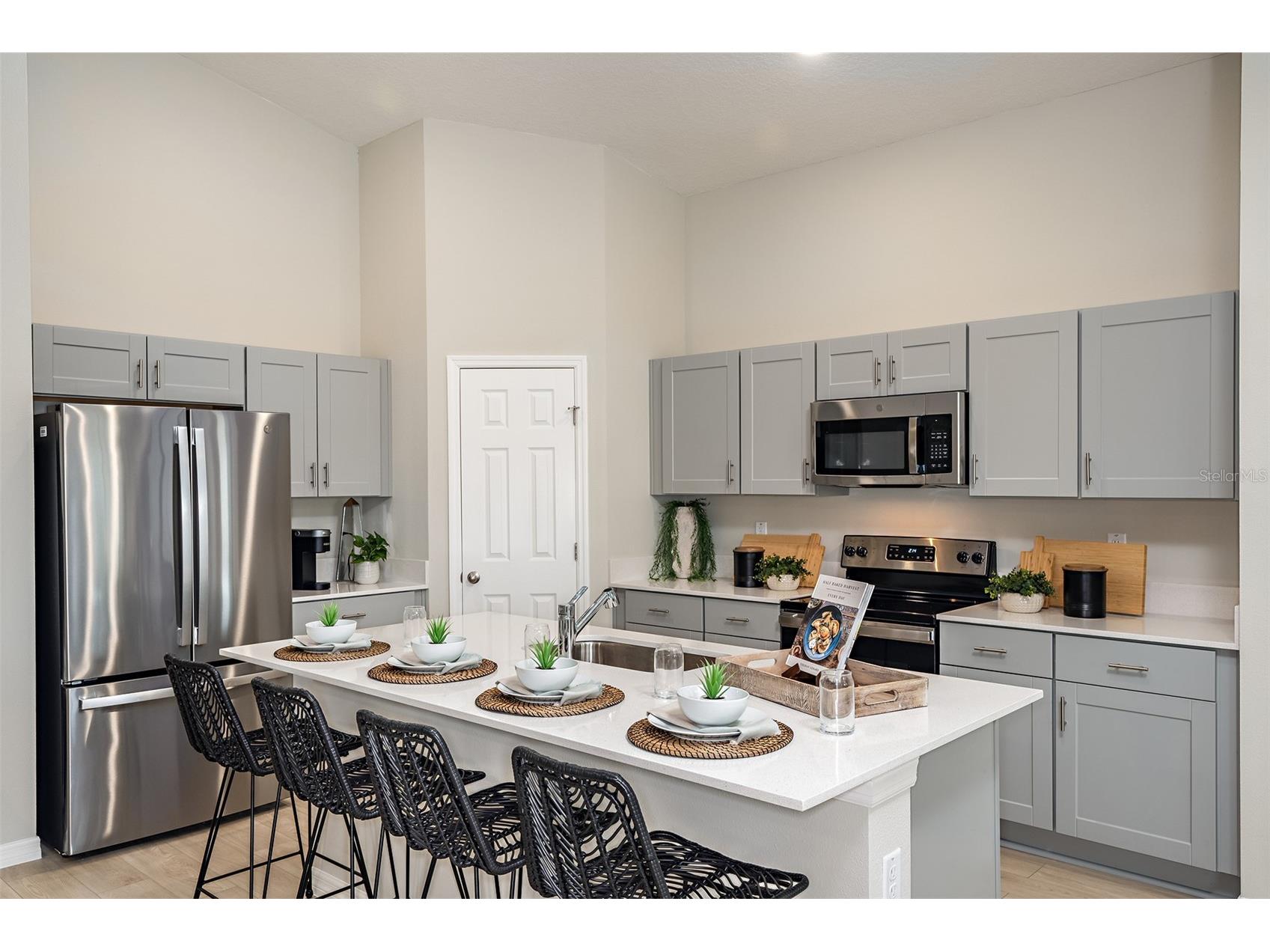 9242 Pavilion Shade Drive Zephyrhills FL 33541 TB8464811 image2