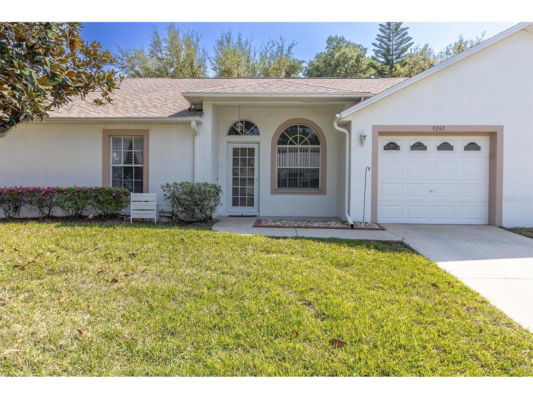 9242 Santa Monica Way New Port Richey FL 34655 W7884170 image1