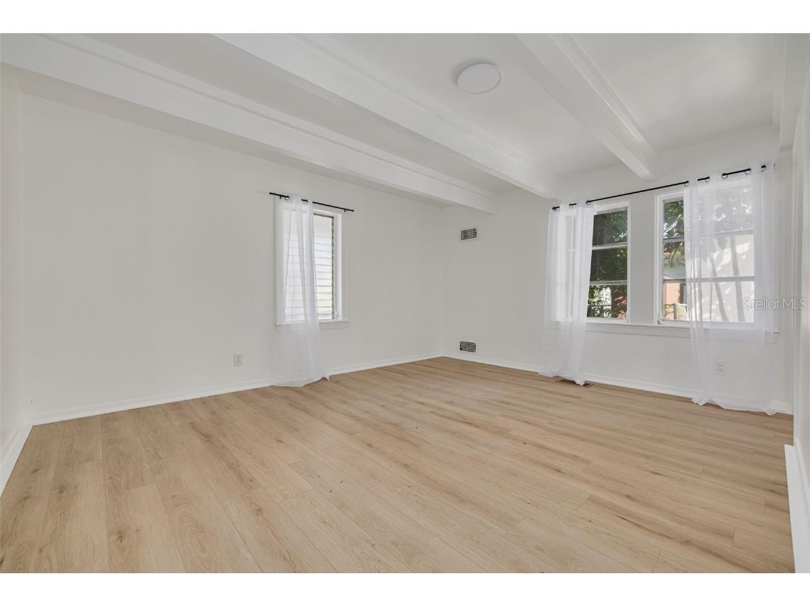 925 16th Avenue N Saint Petersburg FL 33704 TB8448105 image11