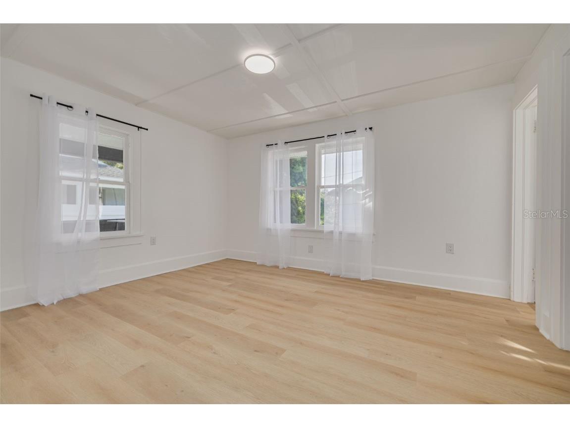 925 16th Avenue N Saint Petersburg FL 33704 TB8448105 image23