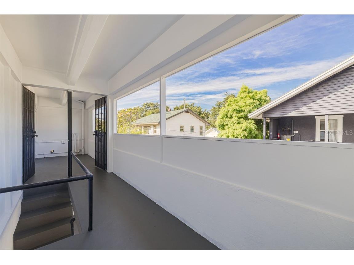 925 16th Avenue N Saint Petersburg FL 33704 TB8448105 image26