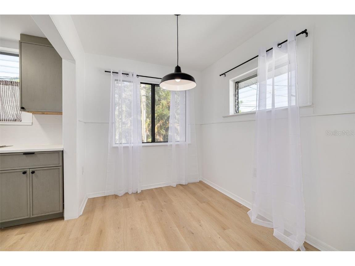 925 16th Avenue N Saint Petersburg FL 33704 TB8448105 image35