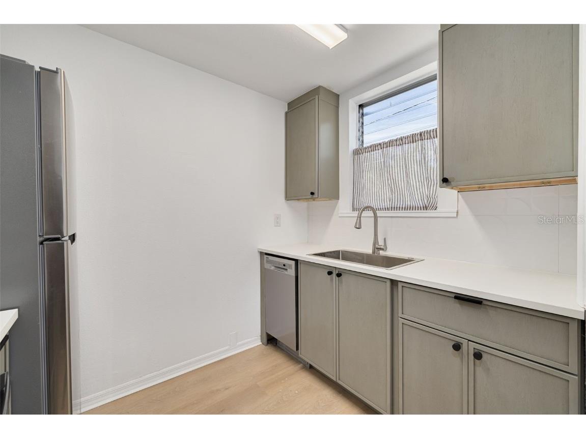 925 16th Avenue N Saint Petersburg FL 33704 TB8448105 image36