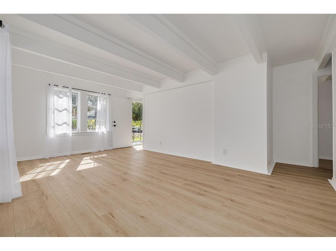 925 16th Avenue N Saint Petersburg FL 33704 TB8448105 image7