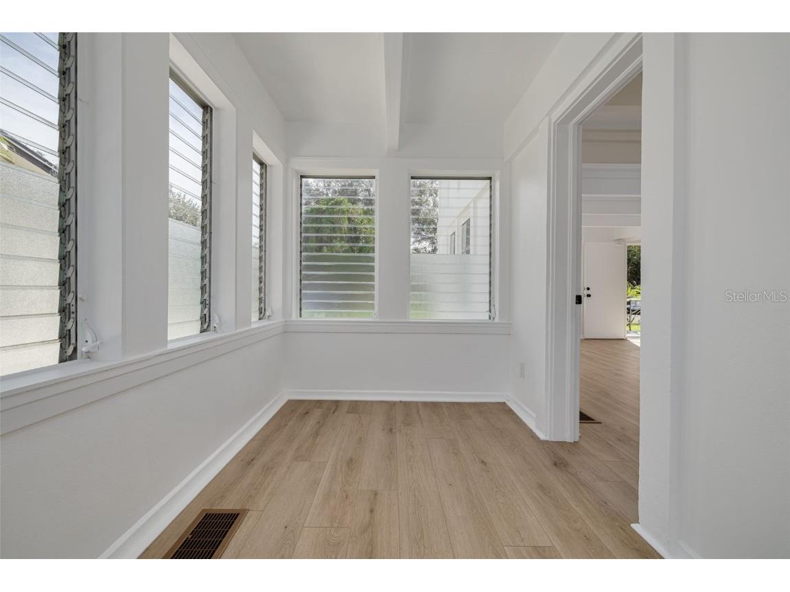 925 16th Avenue N Saint Petersburg FL 33704 TB8448105 image8