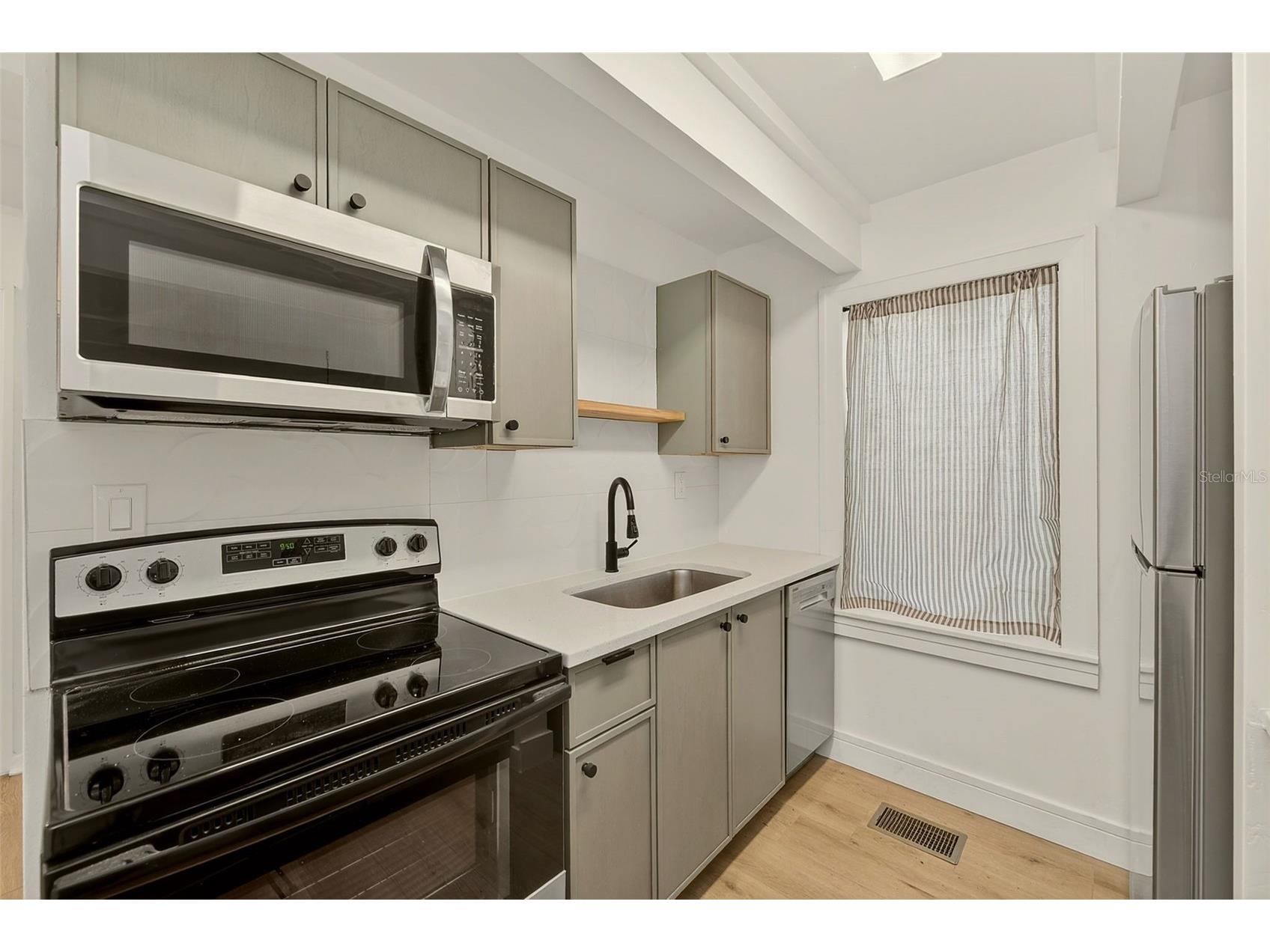 925 16th Avenue N Saint Petersburg FL 33704 TB8509416 image13
