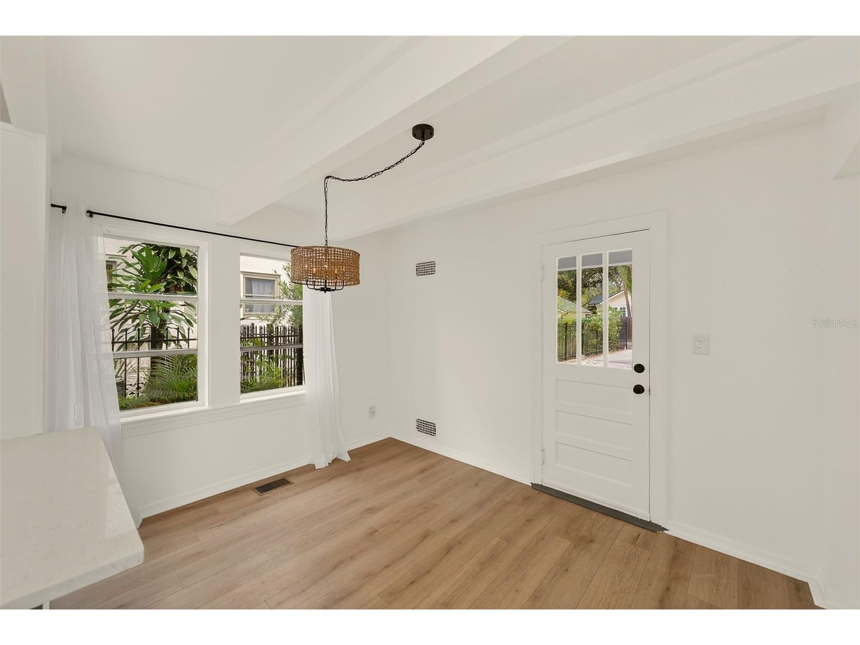 925 16th Avenue N Saint Petersburg FL 33704 TB8509416 image14