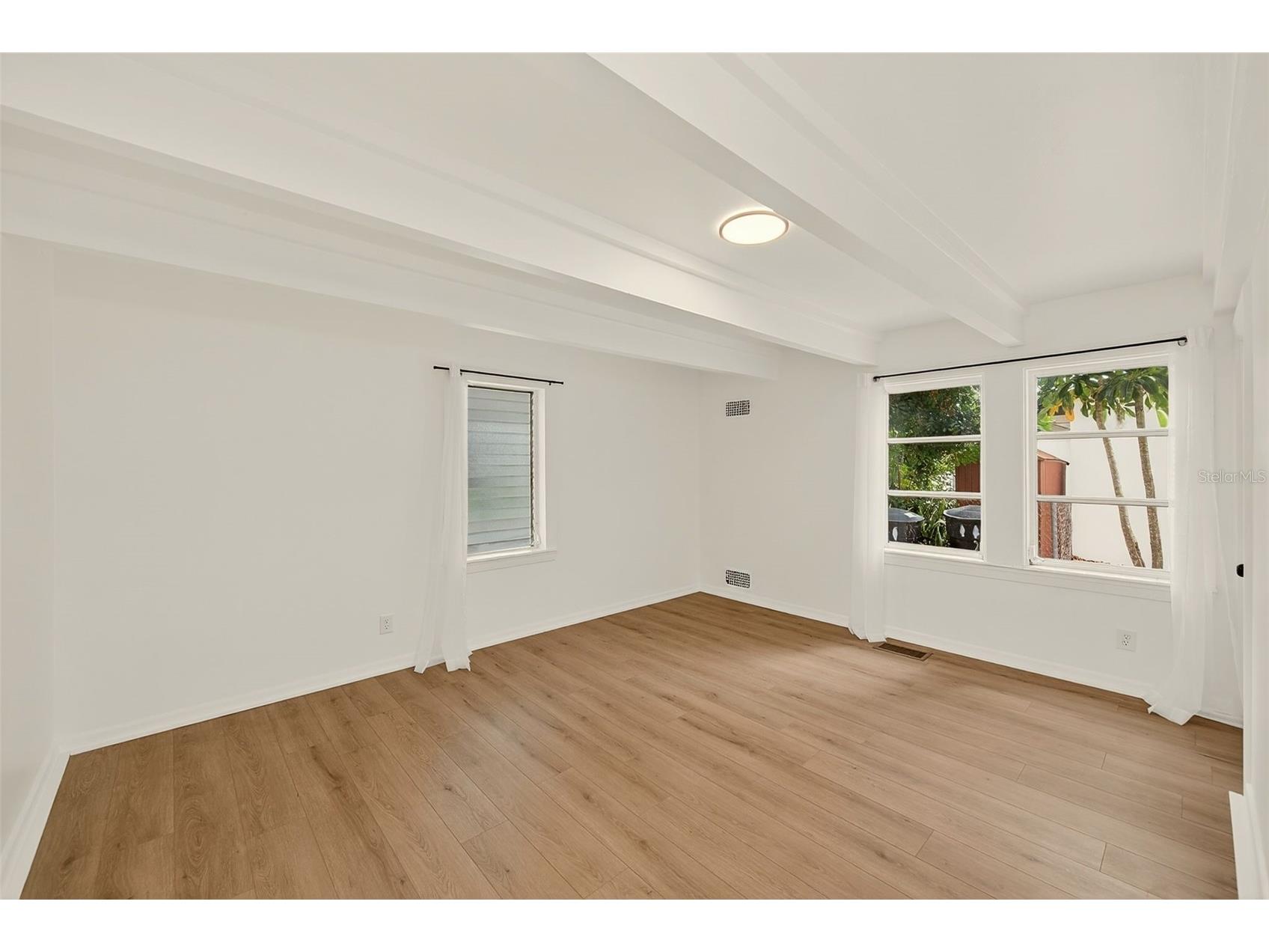 925 16th Avenue N Saint Petersburg FL 33704 TB8509416 image16
