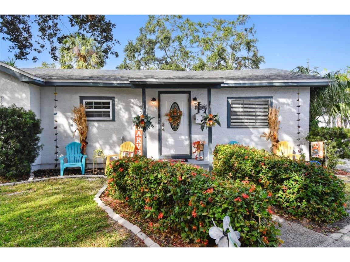 925 26th Avenue S Saint Petersburg FL 33705 TB8320168 image1