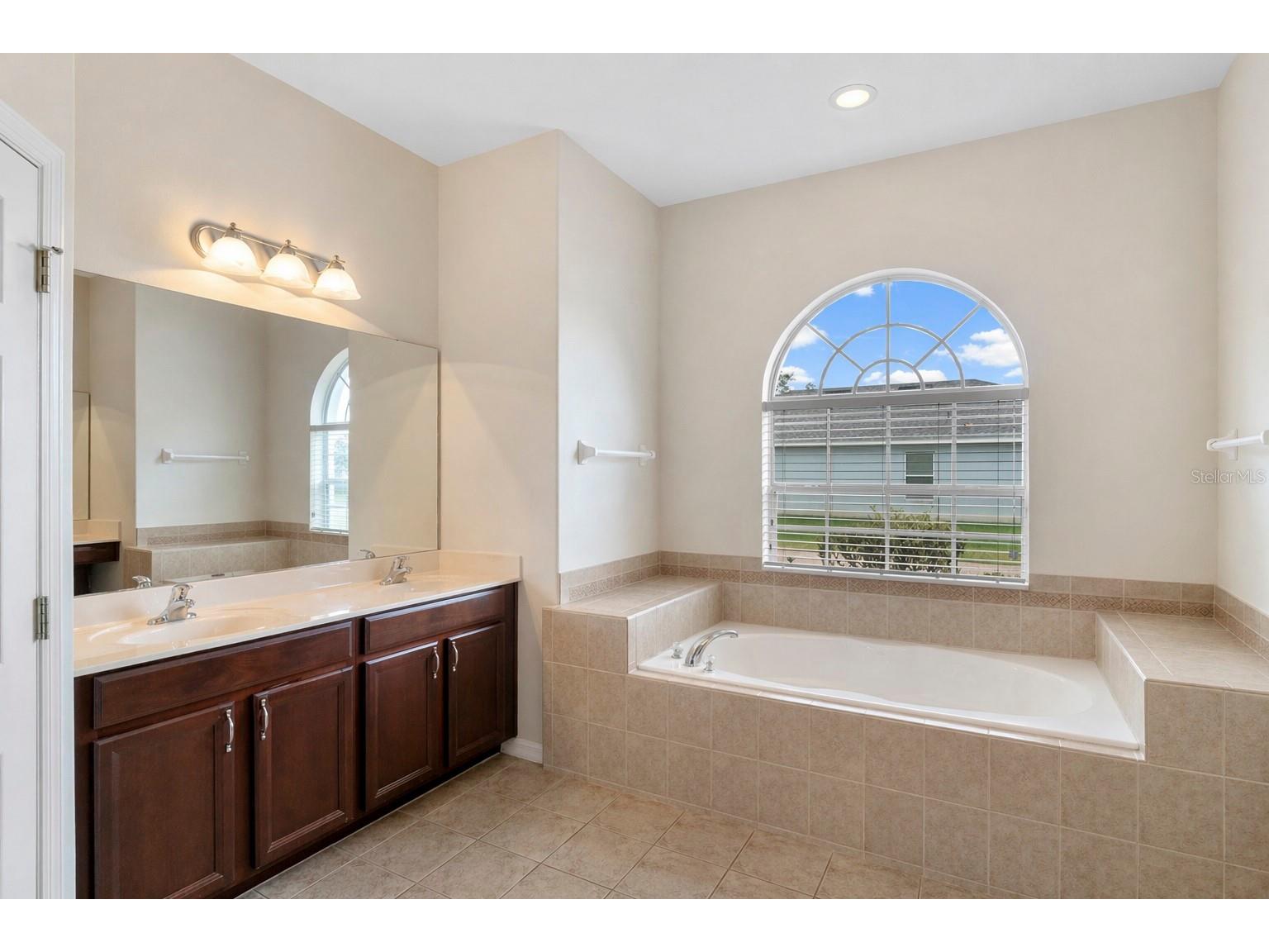 925 Bainbridge Loop Winter Garden FL 34787 O6402075 image13