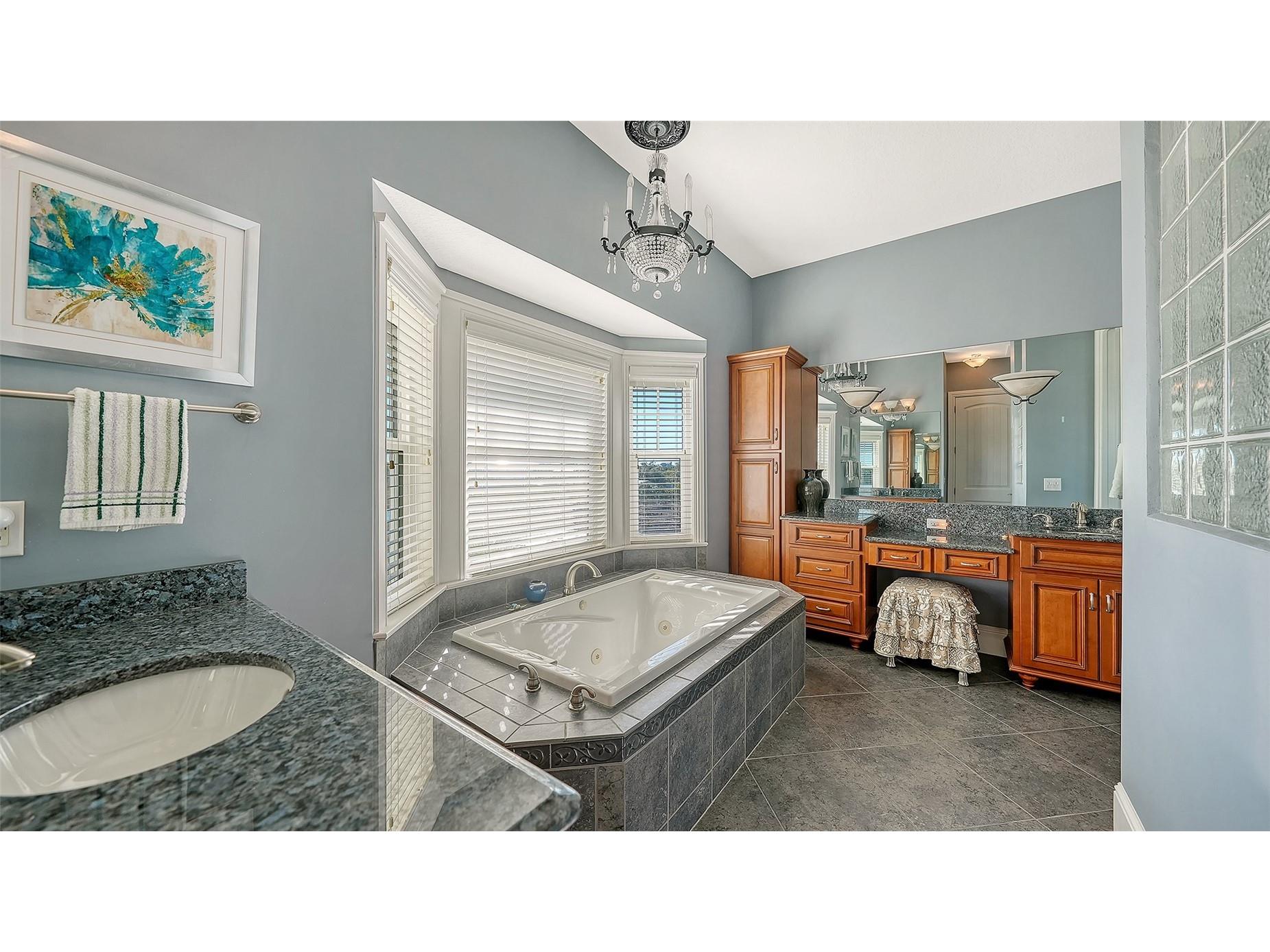 925 Bayshore Drive Terra Ceia FL 34250 A4686443 image35